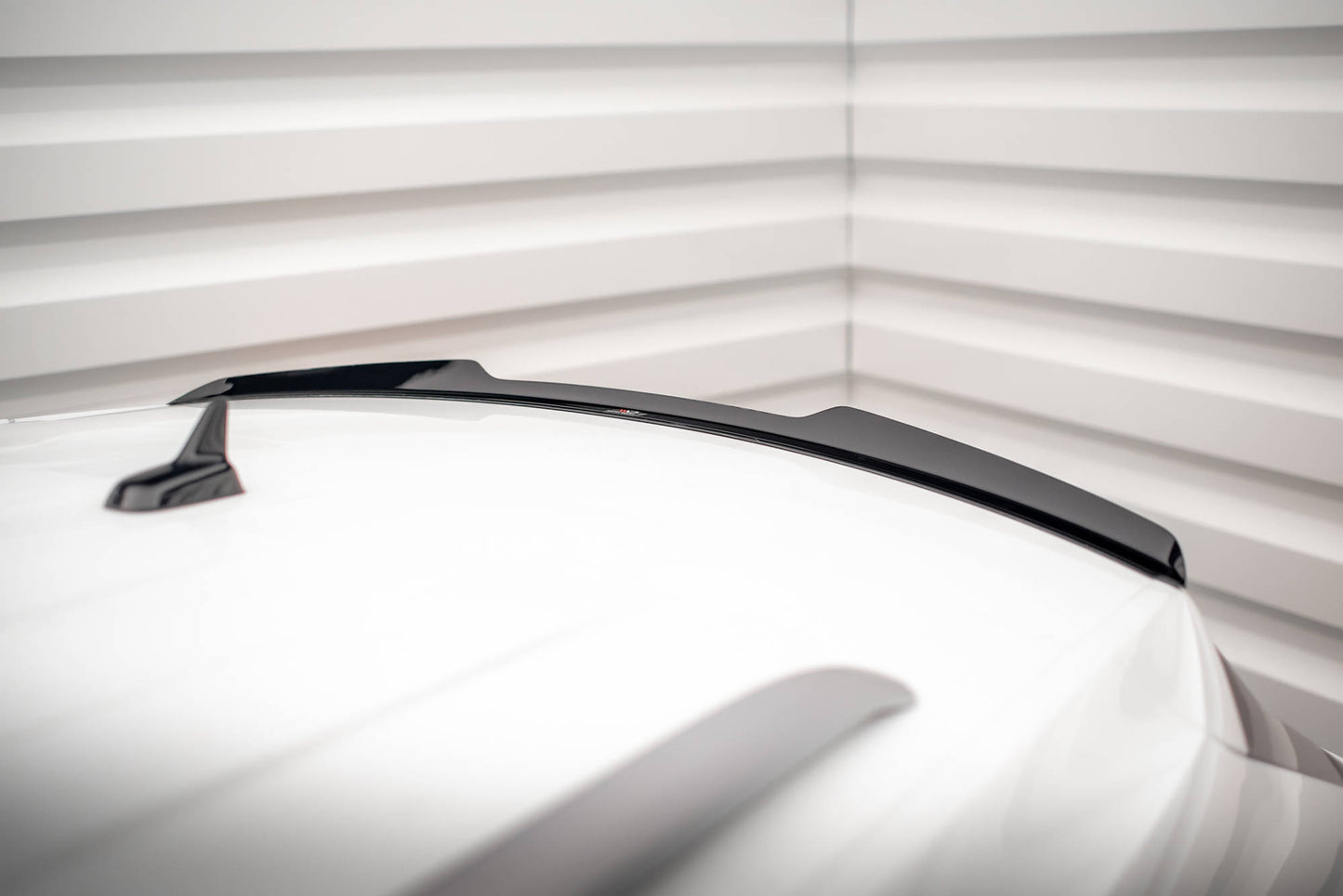 Spoiler CAP für Volkswagen Atlas Cross Sport schwarz matt