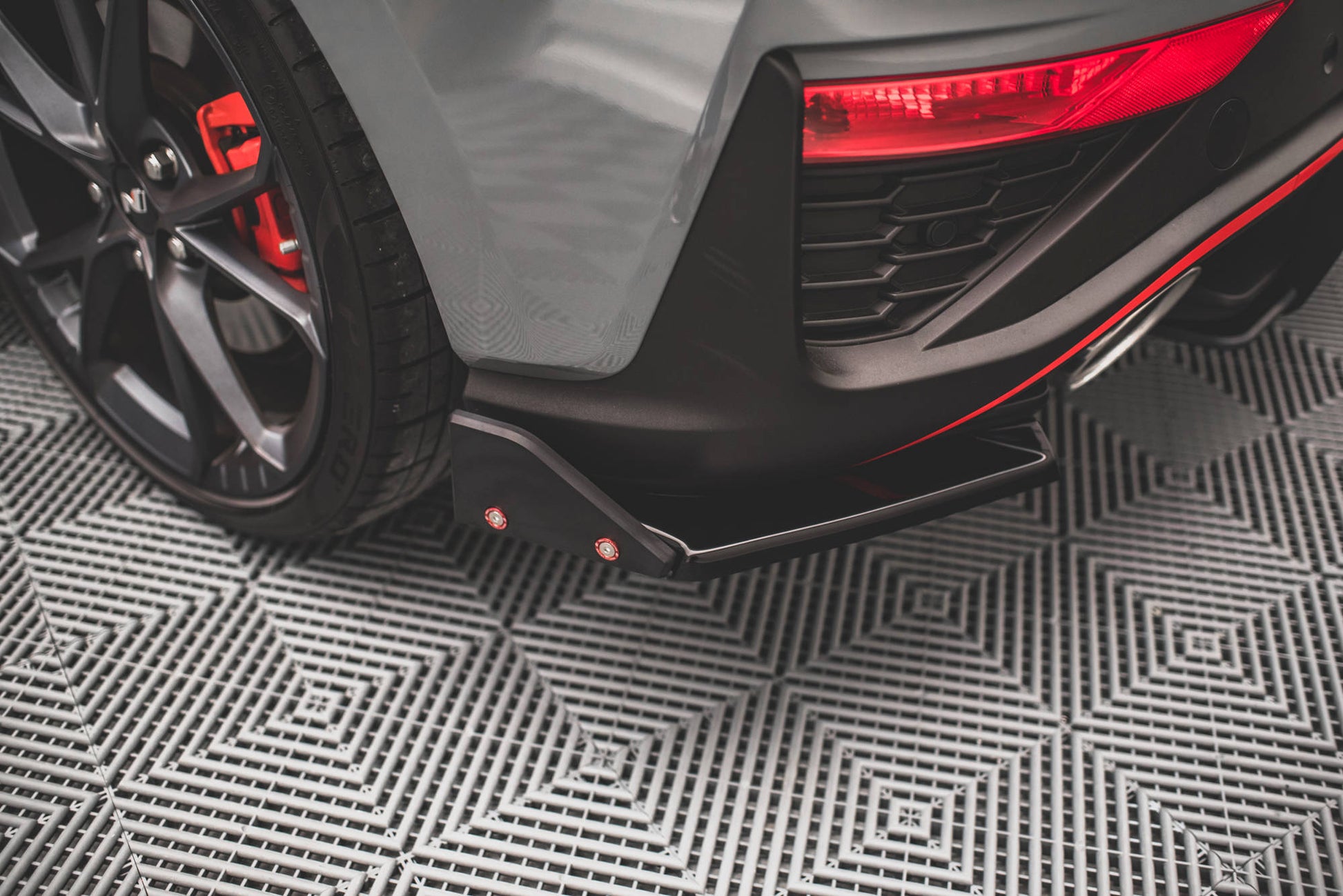 Heck Ansatz Flaps Diffusor +Flaps für V.1 Hyundai I30 N Hatchback Mk3 Facelift