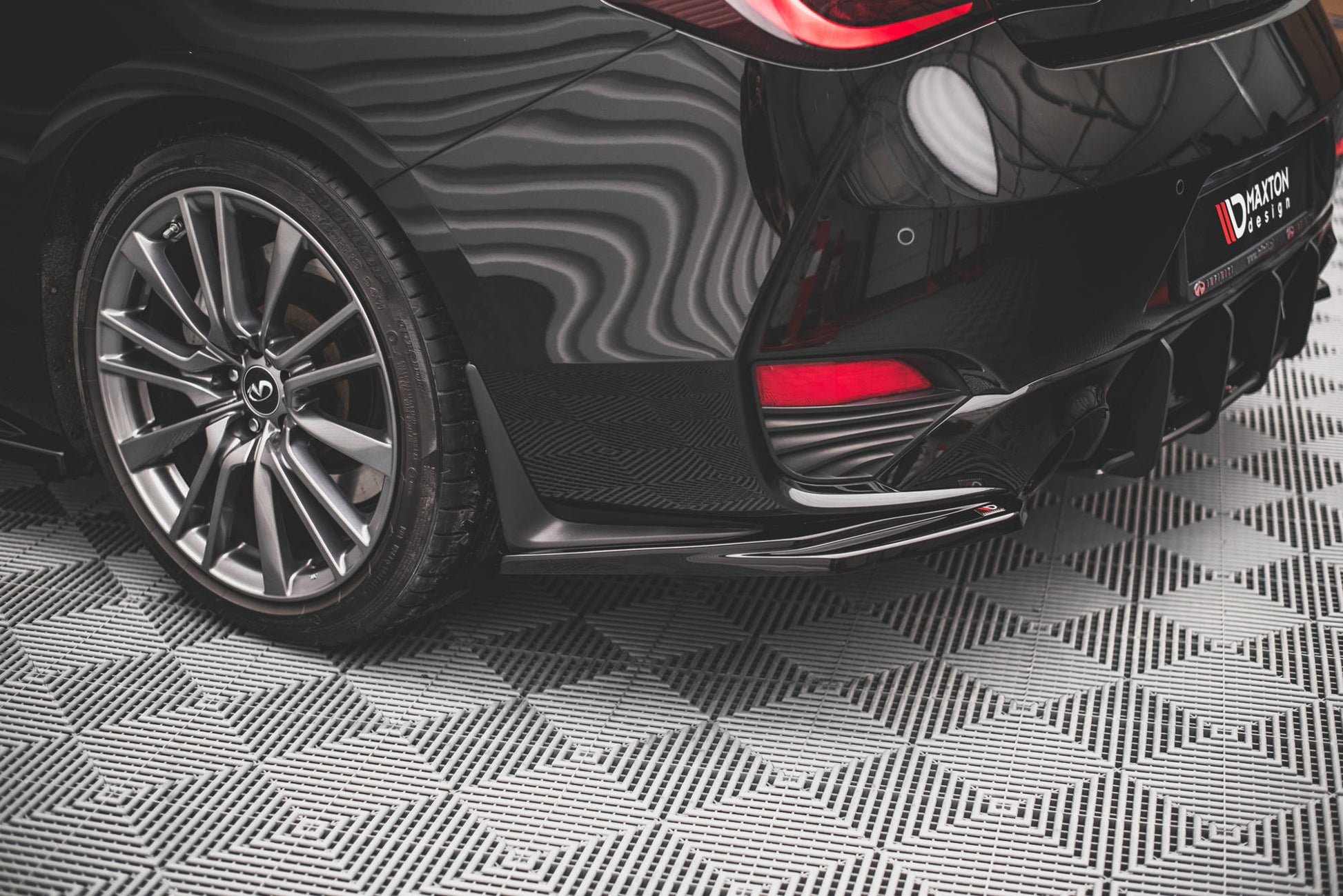 Heck Ansatz Flaps Diffusor für Infiniti Q60 S Mk2 schwarz matt