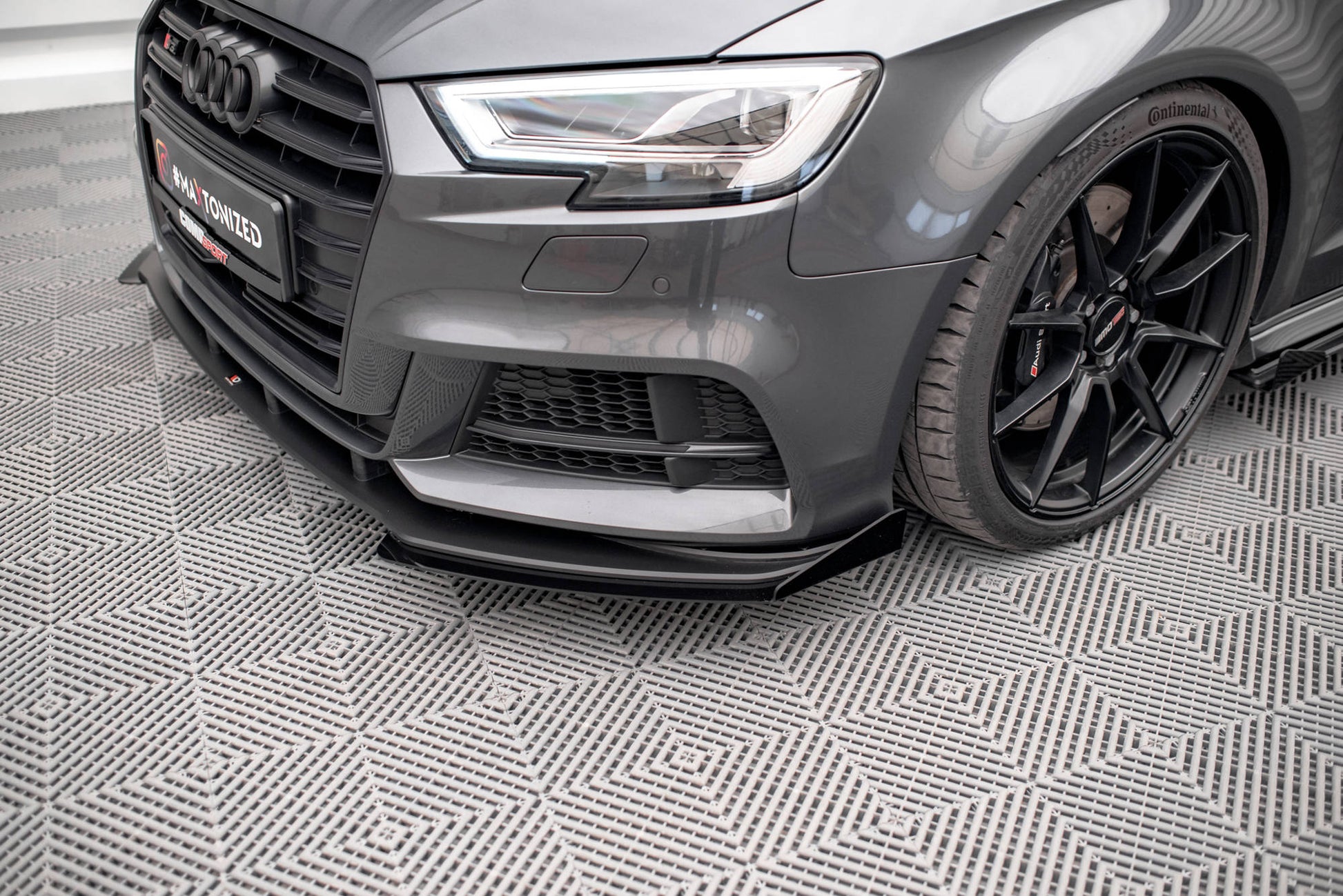 Front Flaps Audi S3 Sportback 8V Facelift schwarz Hochglanz