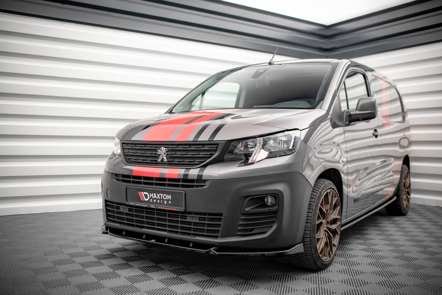 Front Ansatz für Peugeot Partner Mk3 schwarz Hochglanz