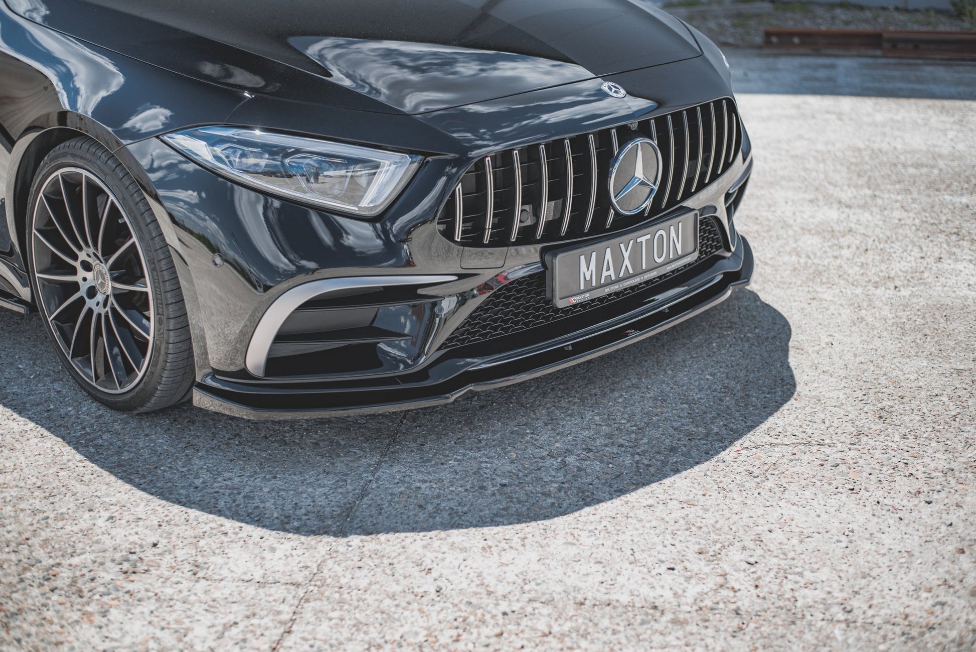 Front Ansatz V.2 für Mercedes-Benz CLS AMG-Line / 53AMG C257 Carbon Look