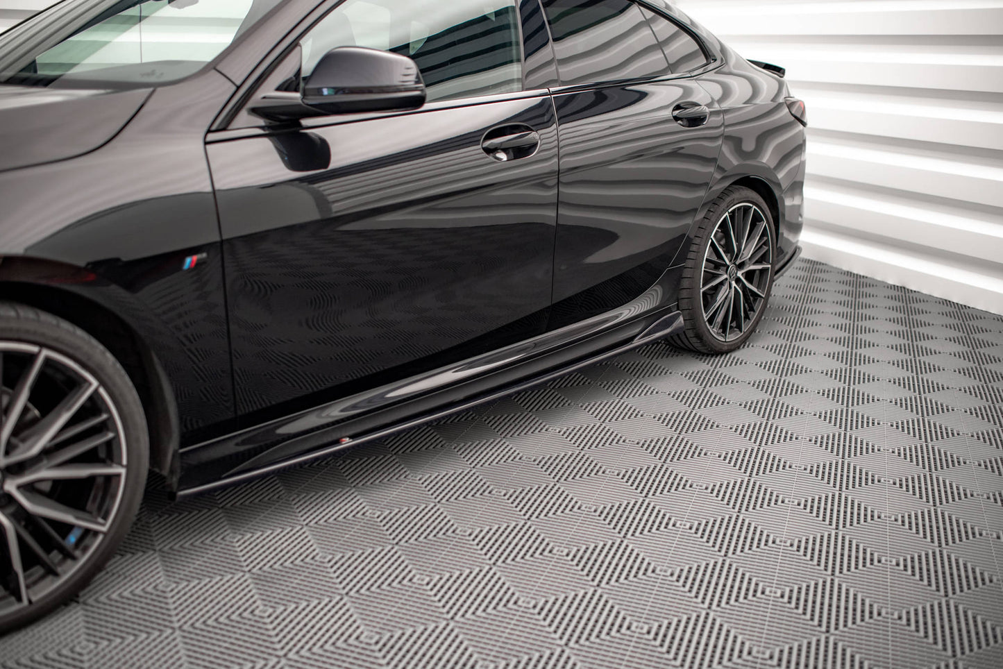 Seitenschweller Ansatz für V.2 für BMW 2 Gran Coupe M-Paket / M235i F44 schwarz Hochglanz