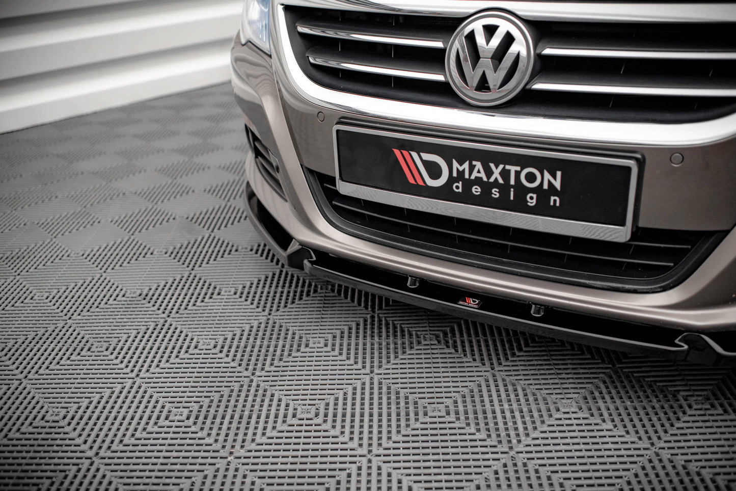 Front Ansatz V.3 für Volkswagen Passat CC schwarz Hochglanz