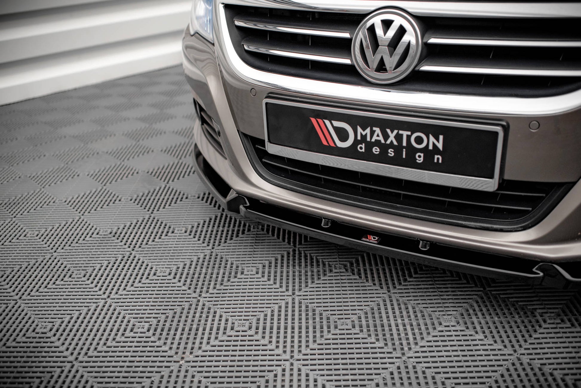 Front Ansatz V.3 für Volkswagen Passat CC schwarz Hochglanz