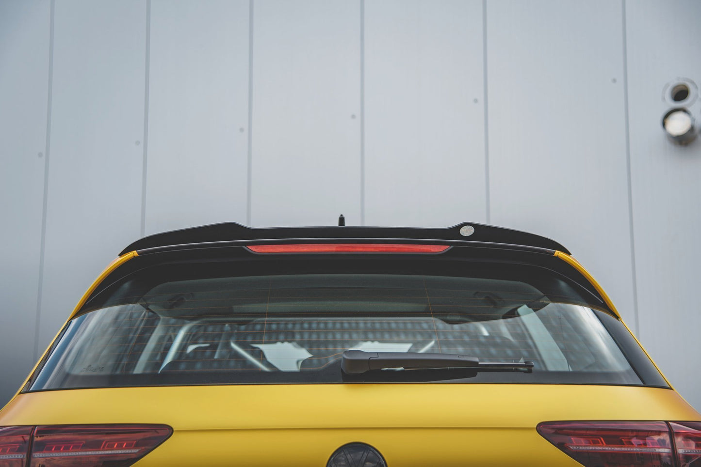 Spoiler CAP V.1 für VW Golf 8 Carbon Look