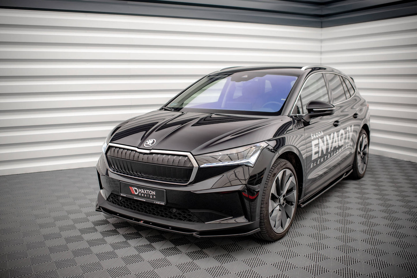 Front Ansatz V.3 für Skoda Enyaq iV schwarz Hochglanz
