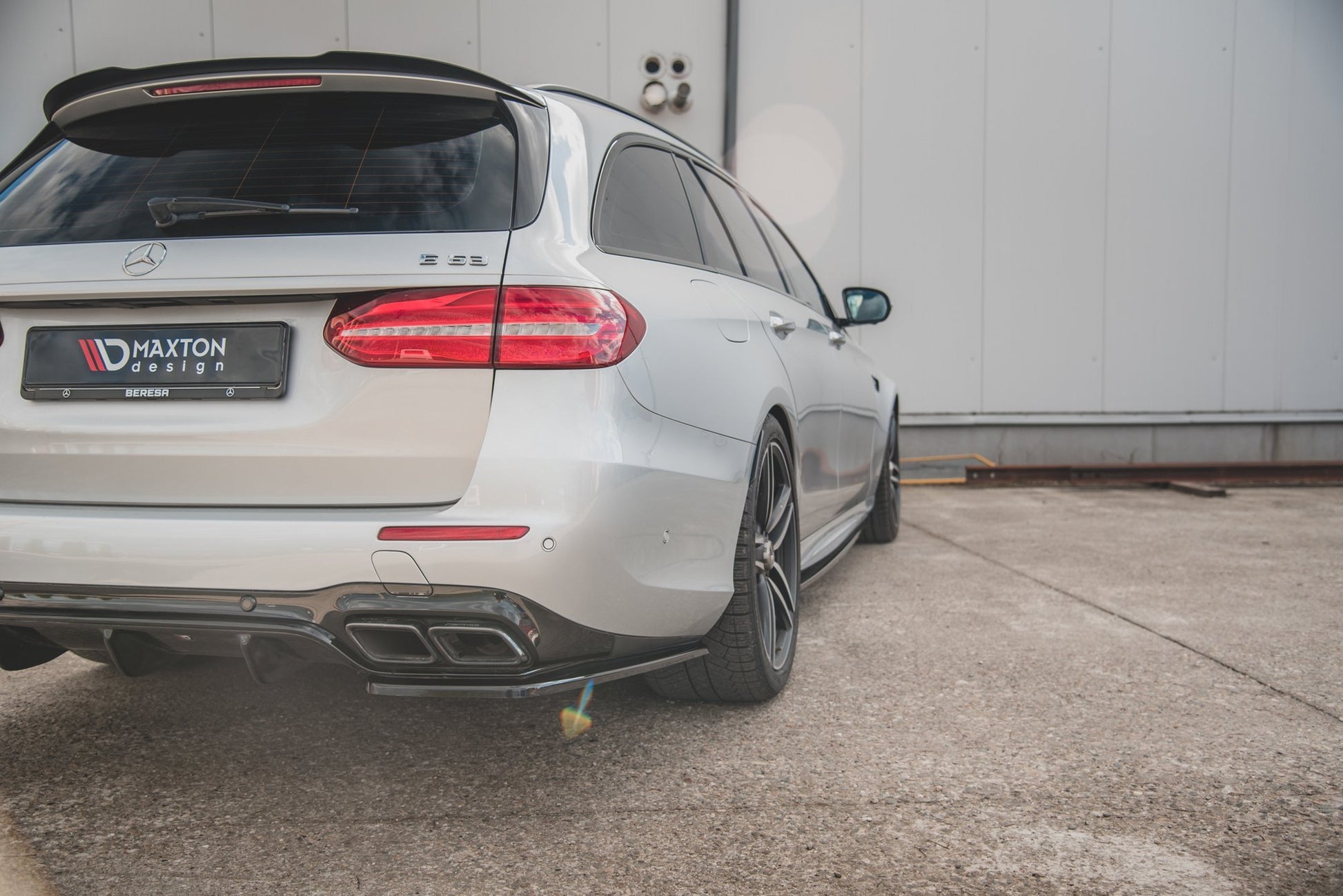 Heck Ansatz Flaps Diffusor für Mercedes-Benz E63 AMG Kombi/Limousine S213/W213 Carbon Look