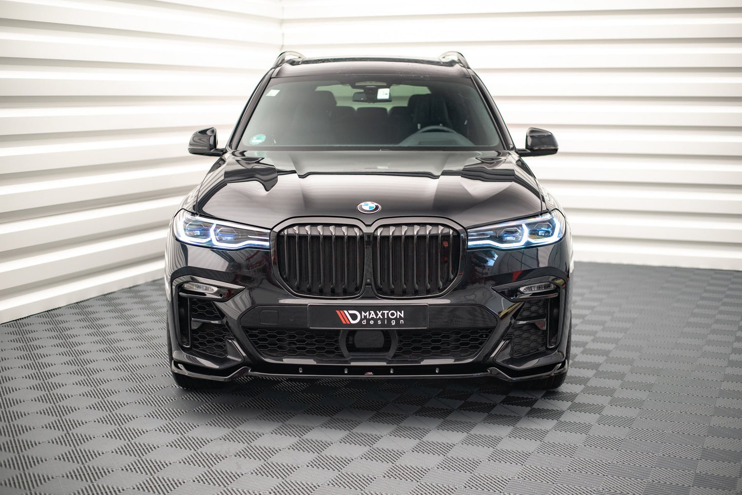 Front Ansatz V.2 für BMW X7 M G07 schwarz Hochglanz