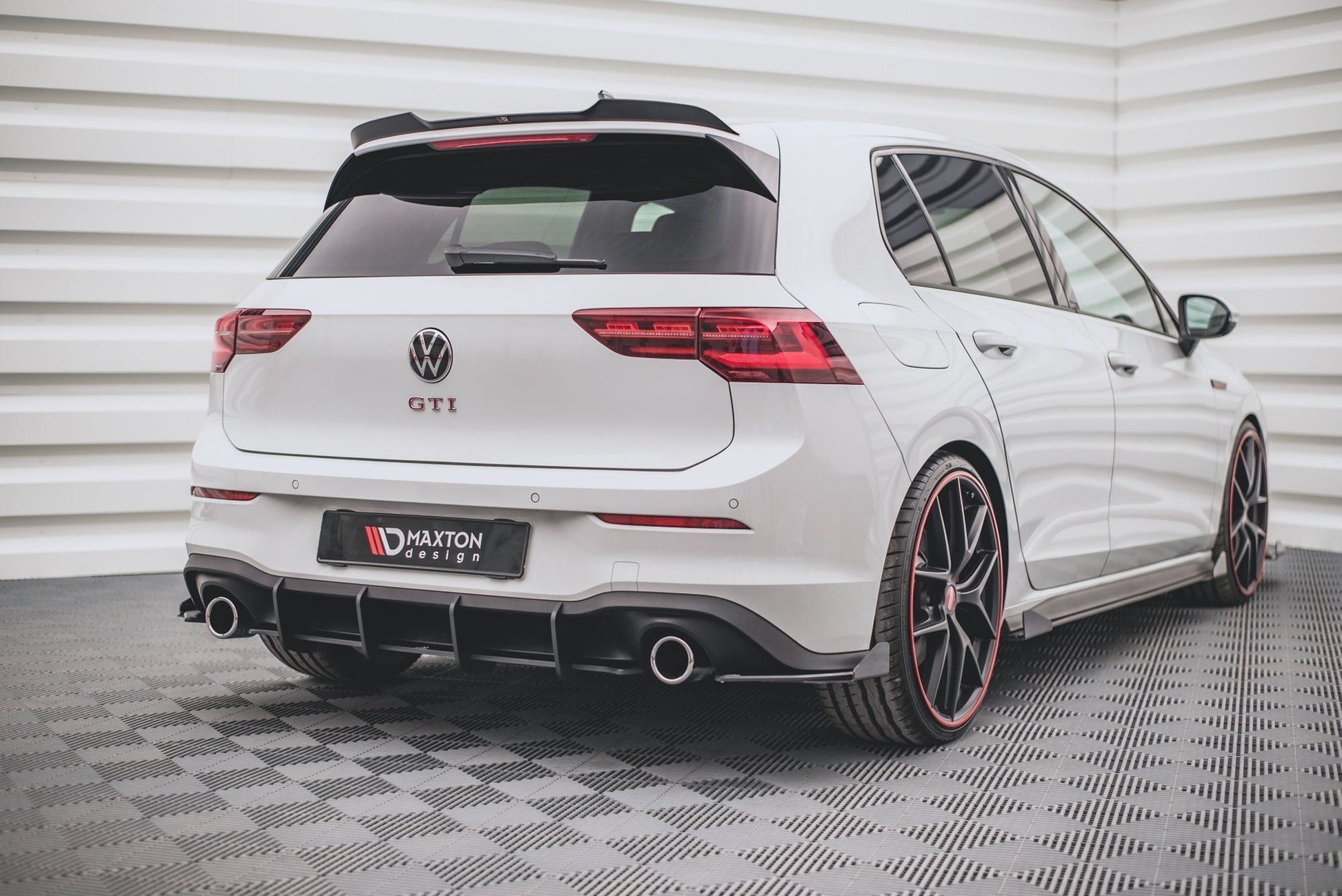 Robuste Racing Heckschürze V.1 für Volkswagen Golf 8 GTI