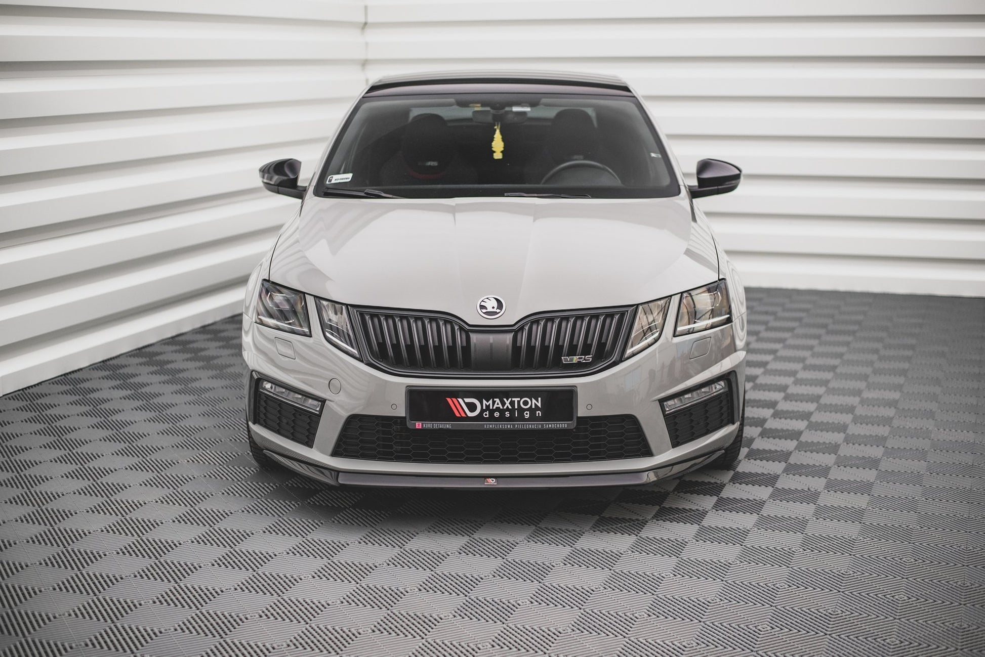 Front Ansatz V.1 für Skoda Octavia RS Mk3 Facelift Carbon Look