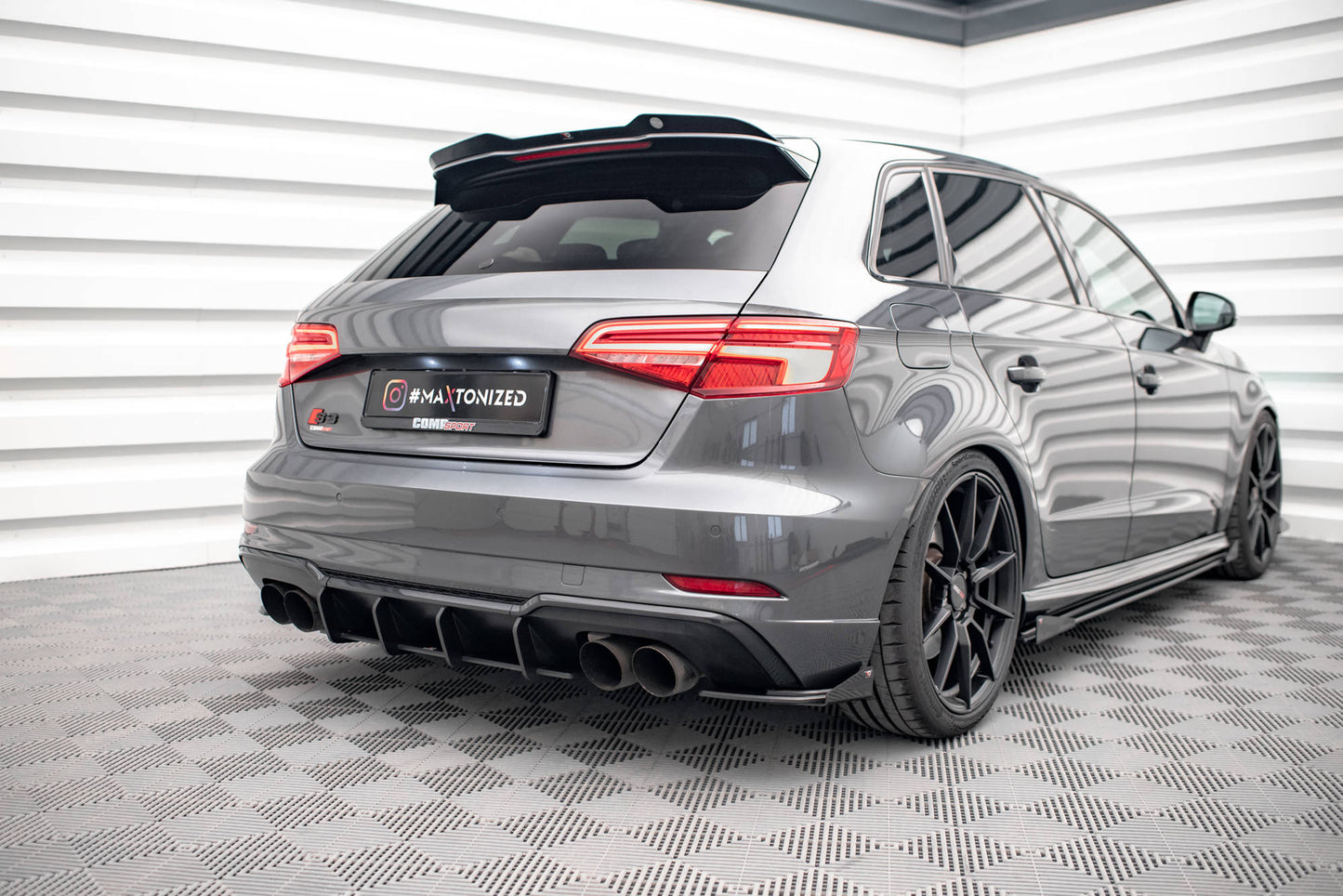 Street Pro Heck Ansatz Flaps Diffusor +Flaps für Audi S3 Sportback 8V Facelift schwarz Hochglanz