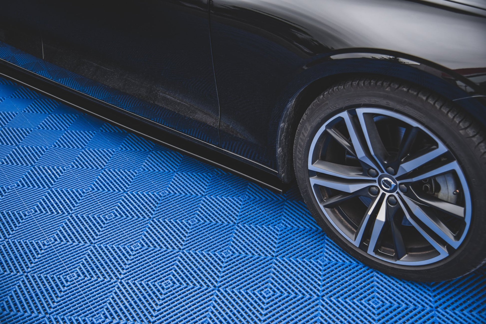 Seitenschweller Ansatz für V.2 für Volvo S60/V60 R-Design Mk3 schwarz Hochglanz