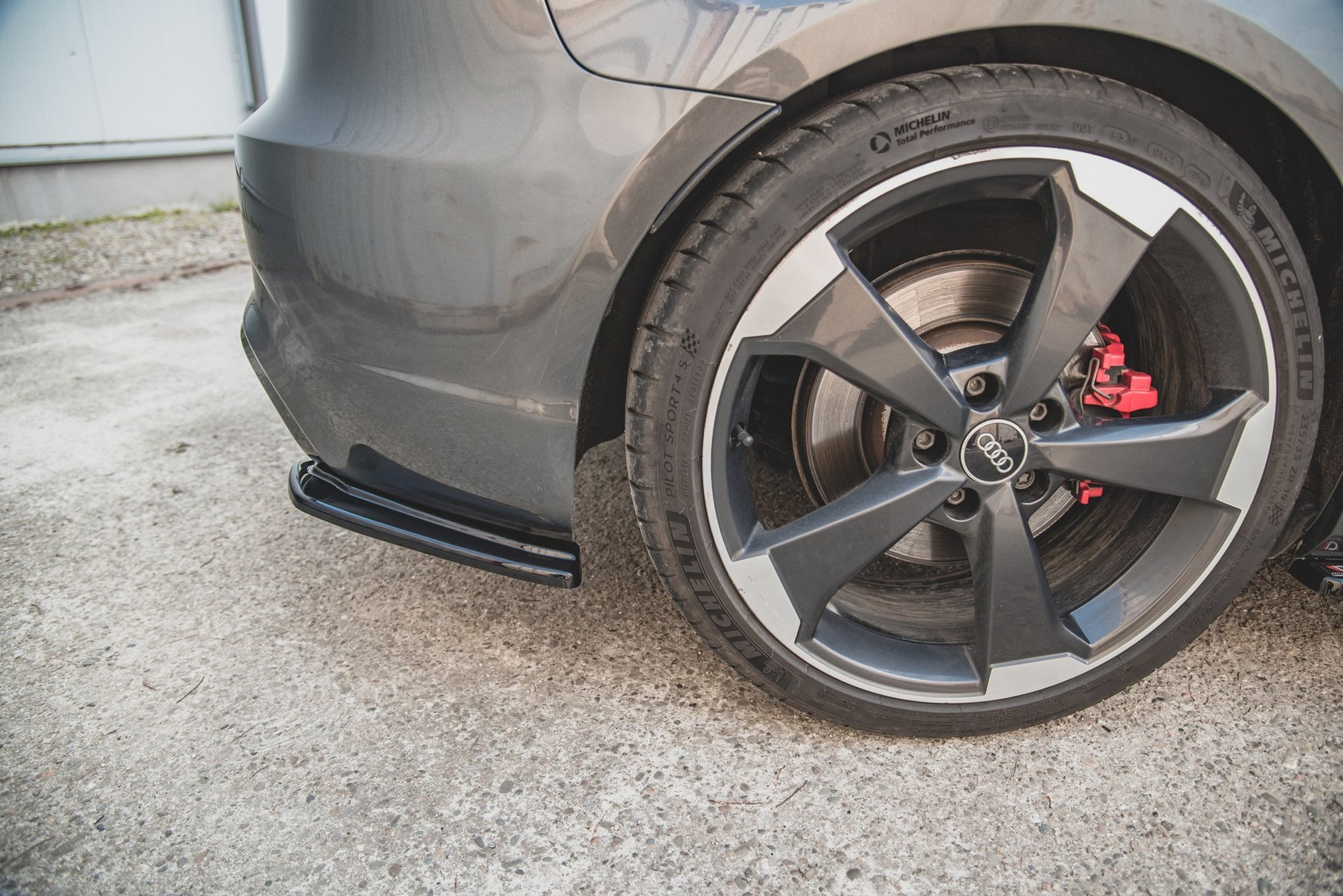 Heck Ansatz Flaps Diffusor V.1 für Audi RS3 8V Sportback schwarz matt
