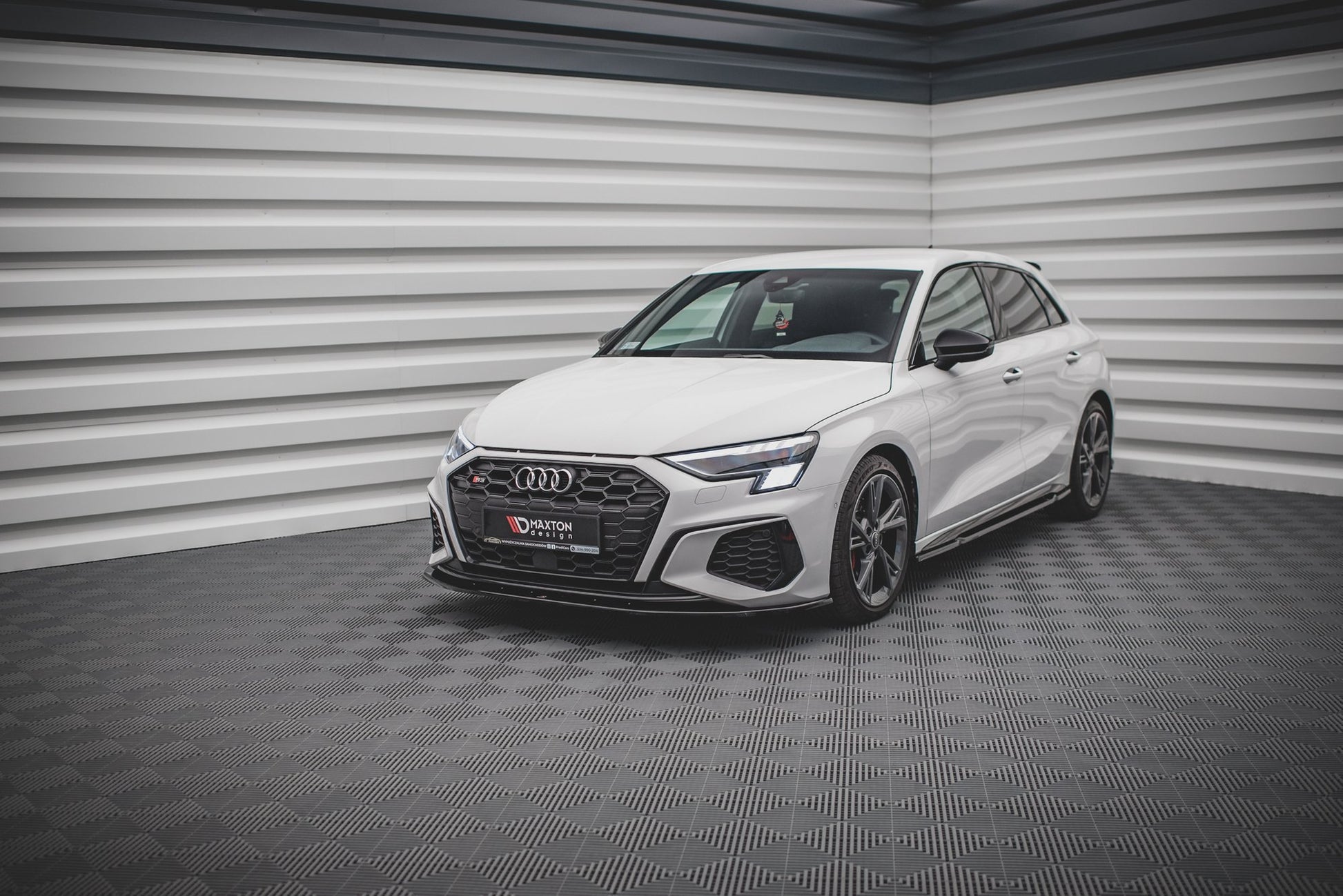 Front Ansatz V.1 für Audi S3 / A3 S-Line 8Y Carbon Look
