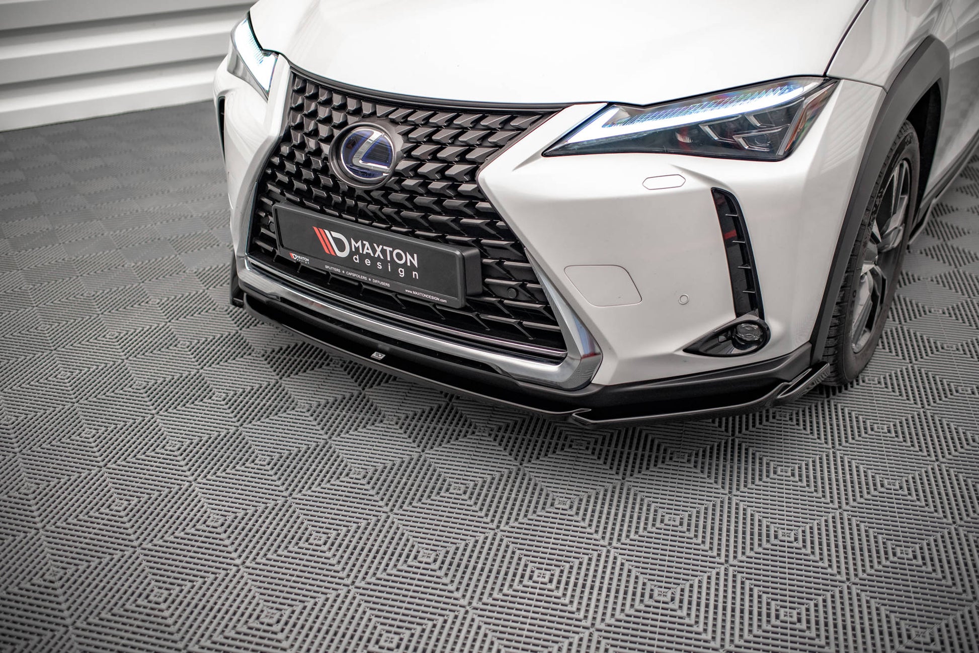 Front Ansatz für Lexus UX Mk1 Carbon Look