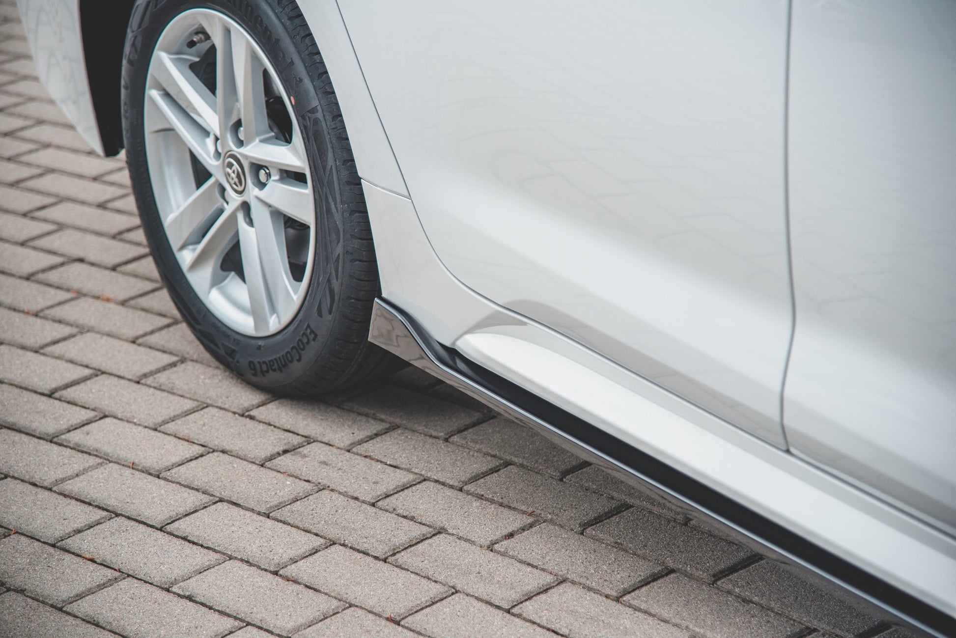 Seitenschweller Ansatz für Toyota Corolla XII Touring Sports schwarz matt