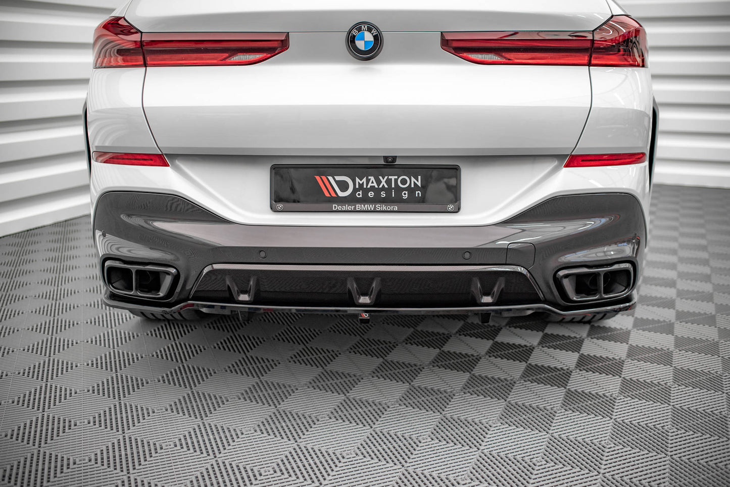 Mittlerer Diffusor Heck Ansatz DTM Look für V.1 BMW X6 M-Paket G06 Carbon Look