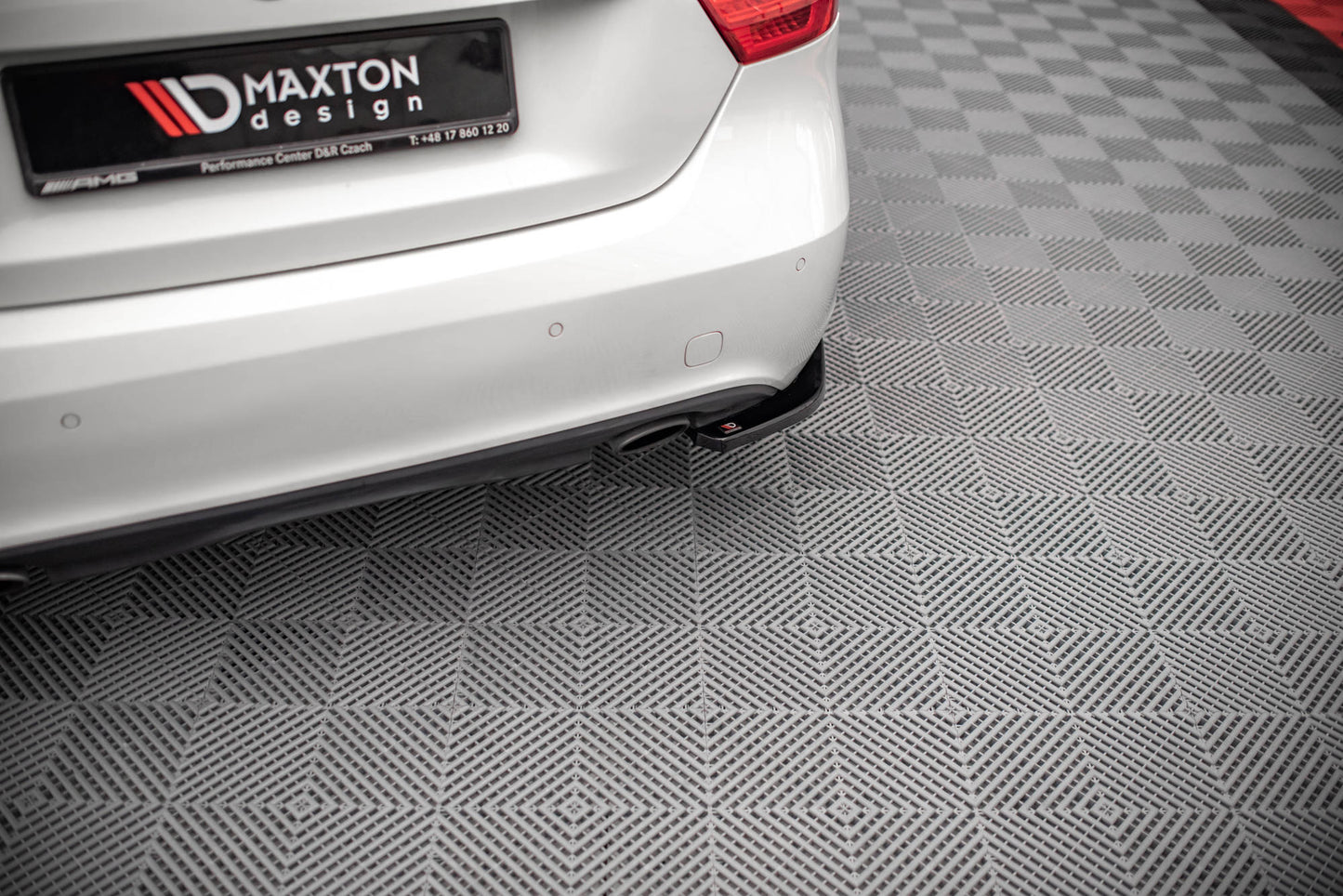 Heck Ansatz Flaps Diffusor V.2 für Mercedes-Benz A W176 Carbon Look