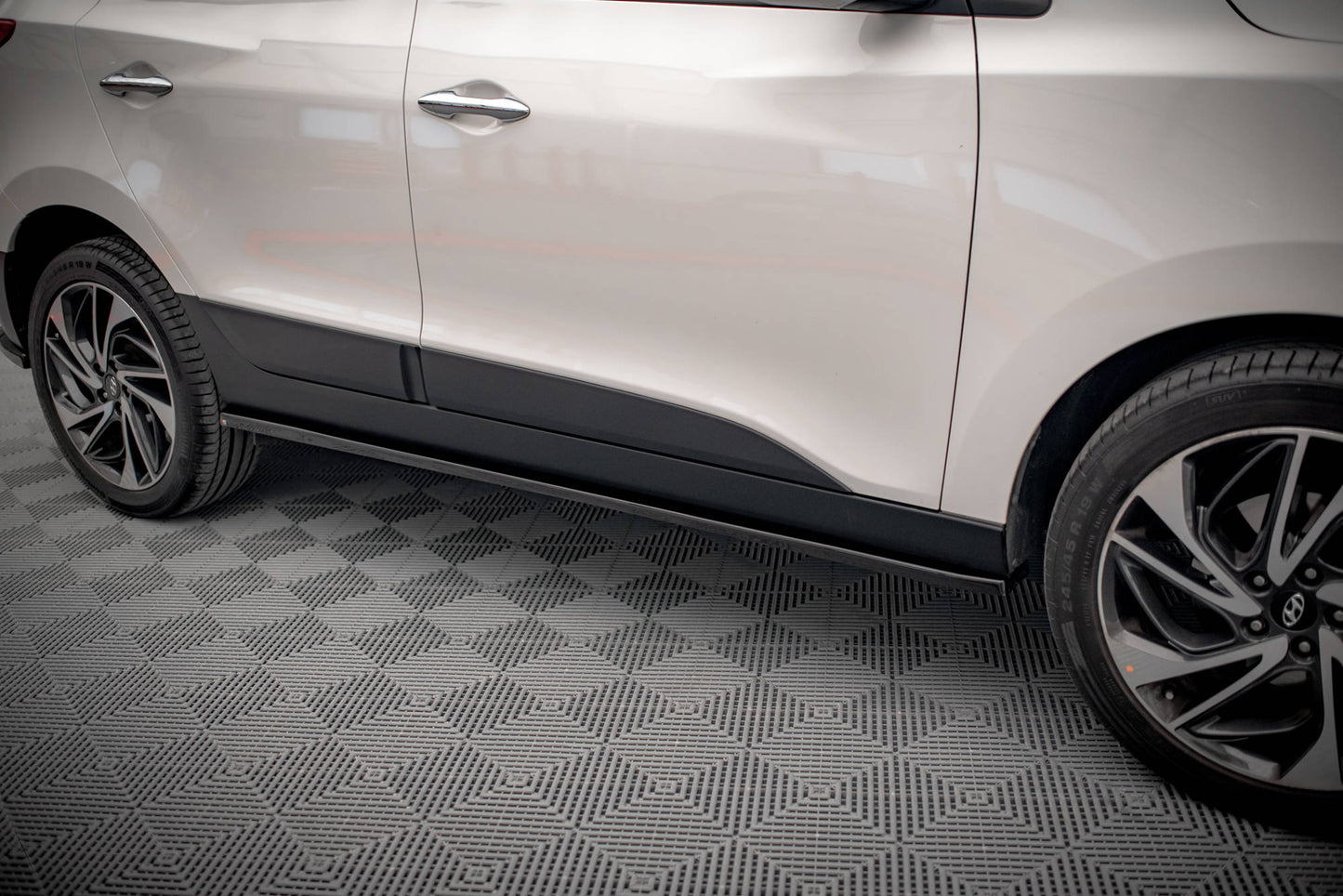 Seitenschweller Ansatz für Hyundai ix35 Mk1 schwarz matt