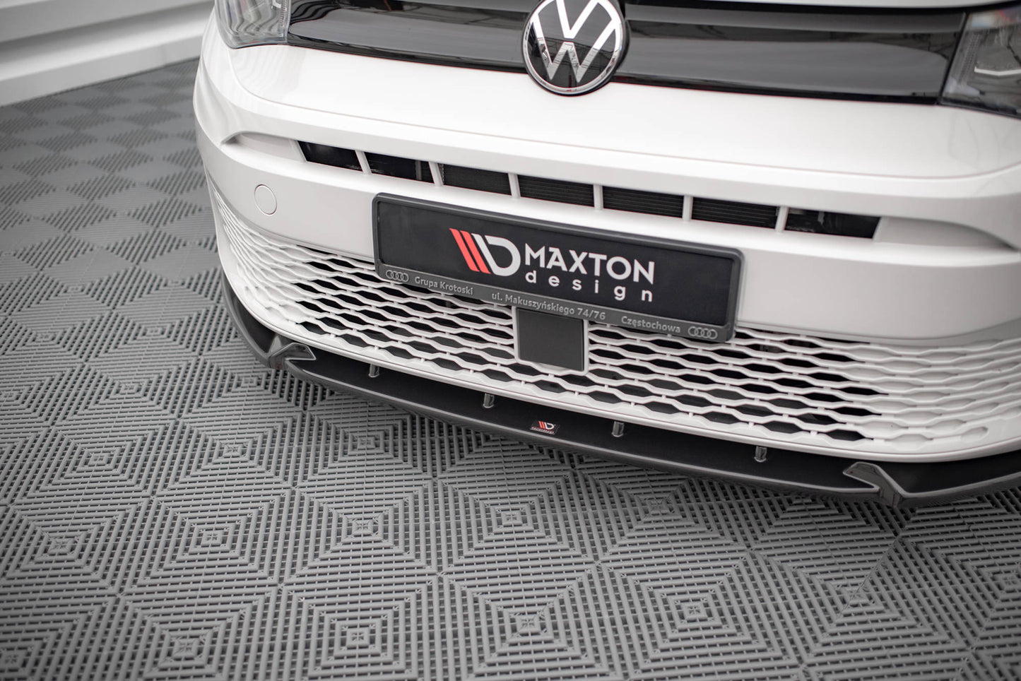 Front Ansatz V.2 für Volkswagen Caddy Mk5 schwarz Hochglanz