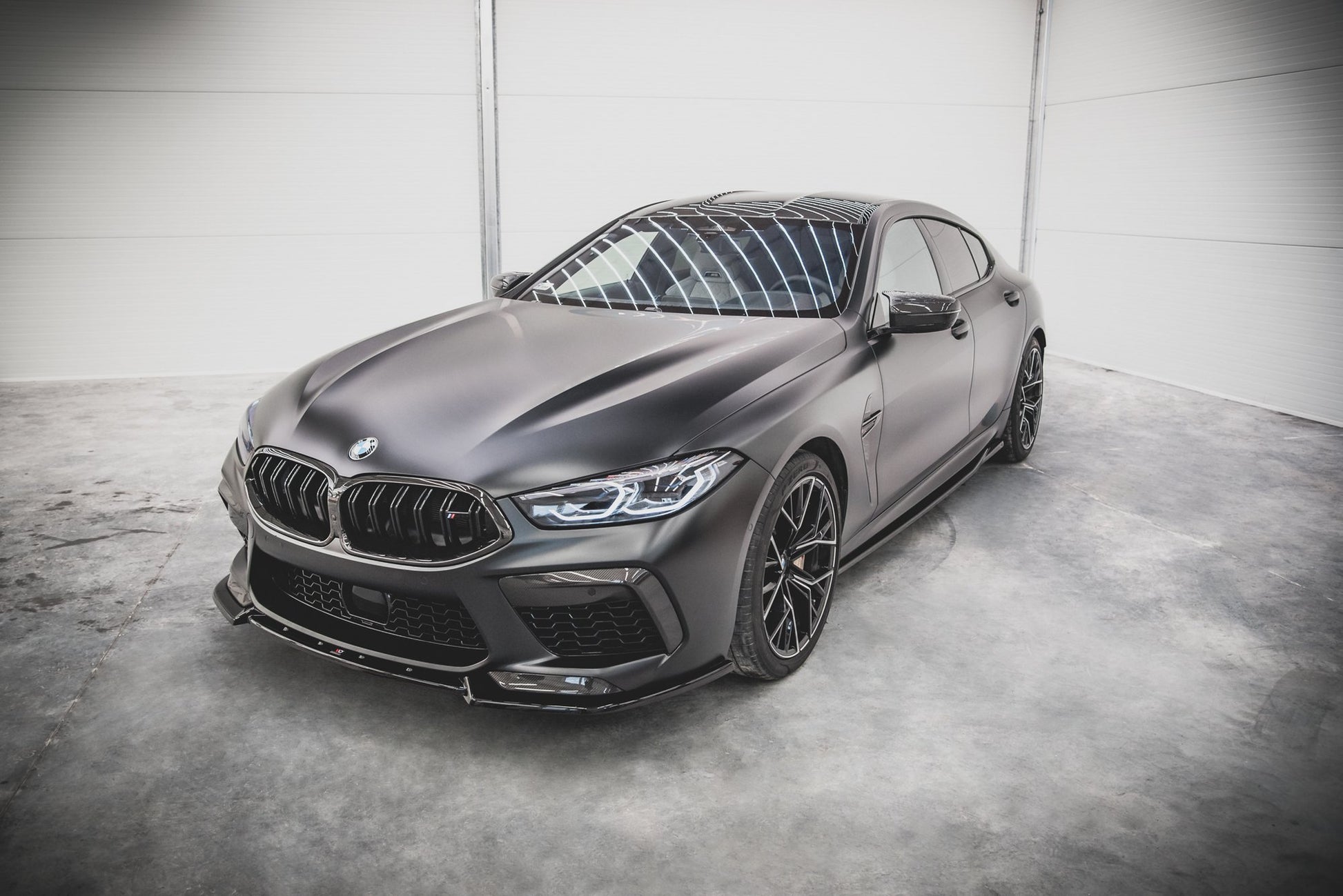 Front Ansatz V.3 für BMW M8 Gran Coupe F93 schwarz Hochglanz