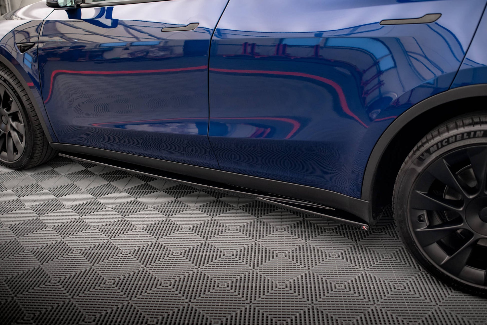 Seitenschweller Ansatz für V.1 für Tesla Model Y schwarz matt