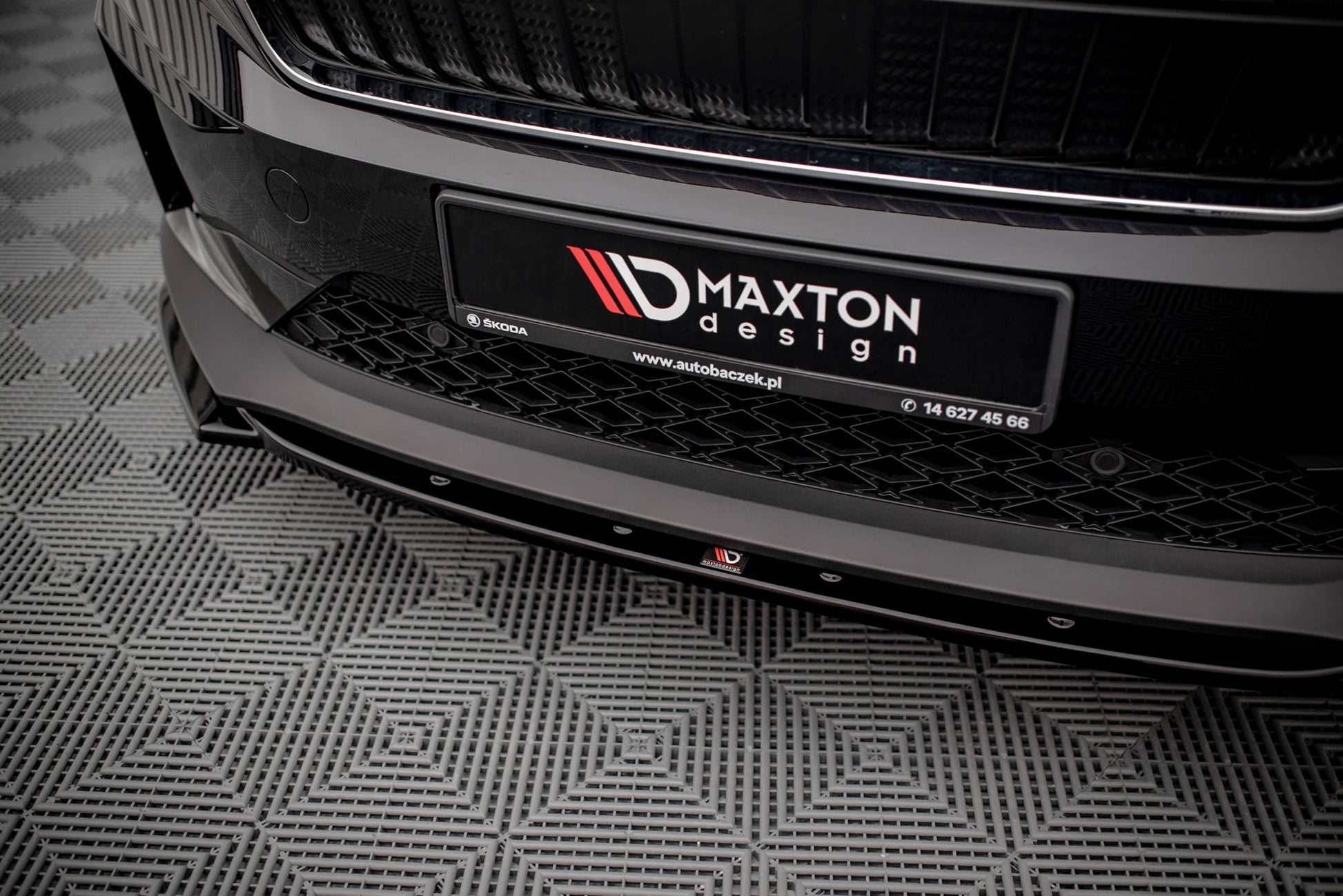 Front Ansatz V.3 für Skoda Enyaq iV schwarz matt