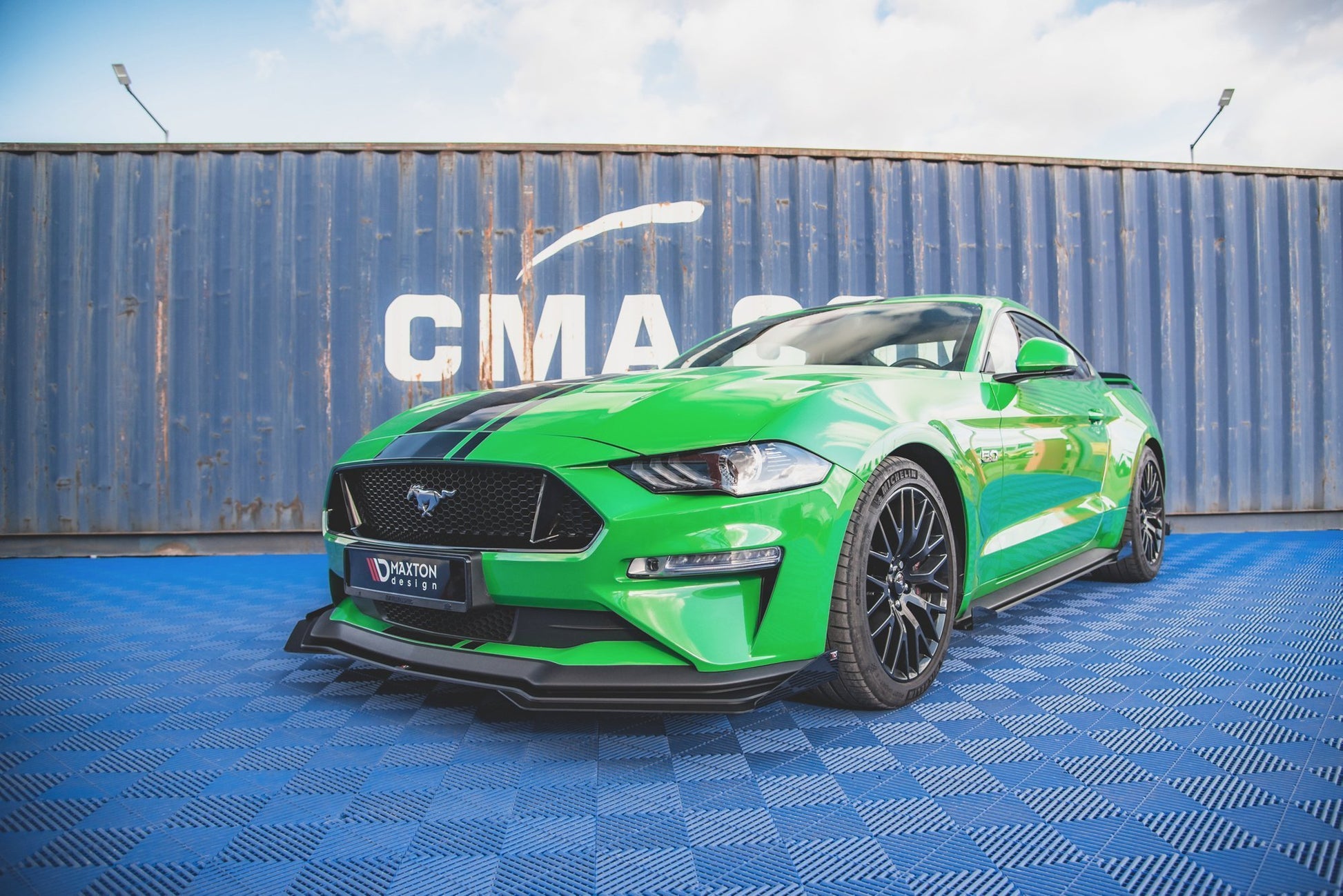 Street Pro Front Ansatz für V.1 für  + Flaps Ford Mustang GT Mk6 Facelift schwarz Hochglanz