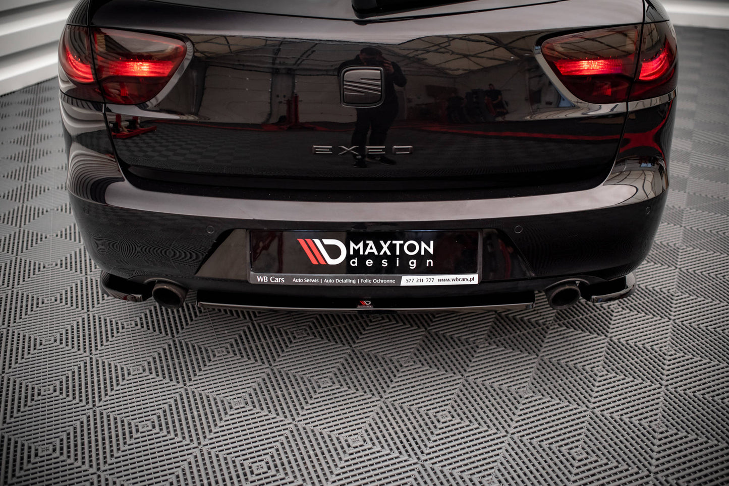Mittlerer Diffusor Heck Ansatz für Seat Exeo schwarz Hochglanz