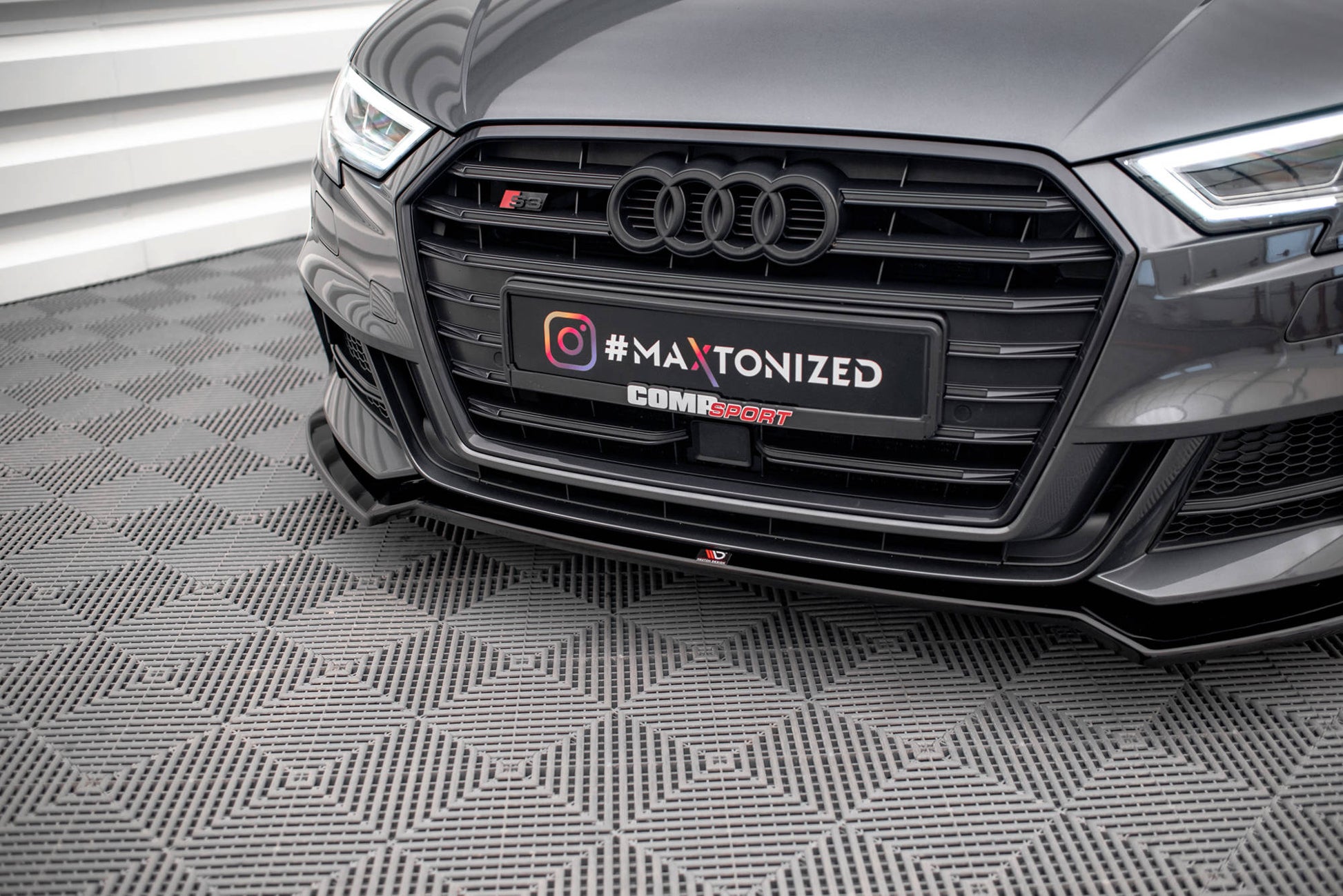 Front Ansatz V.2 für Audi S3 Sportback 8V Facelift schwarz Hochglanz