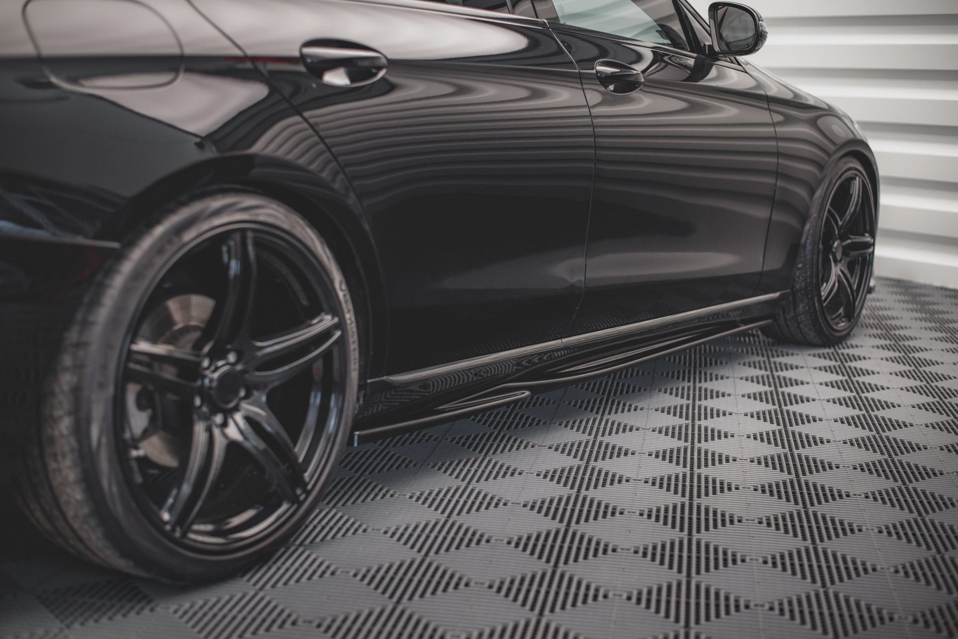 Seitenschweller Ansatz für Mercedes-Benz E W213 Carbon Look