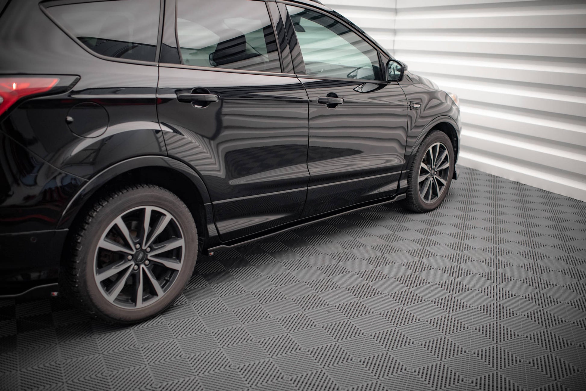 Seitenschweller Ansatz für Ford Escape ST-Line Mk3 Carbon Look