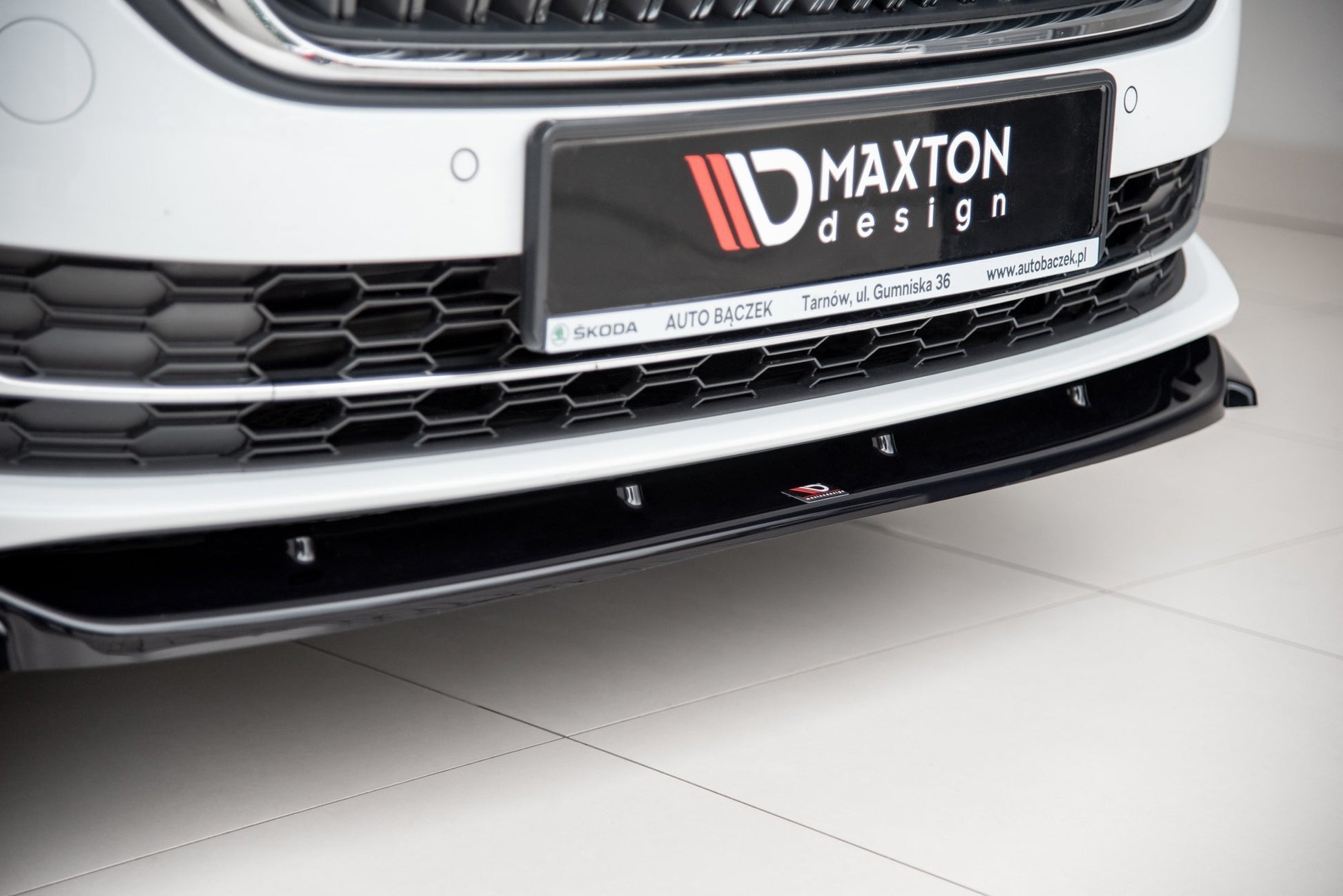 Front Ansatz V.1 für Skoda Octavia Mk4 Carbon Look