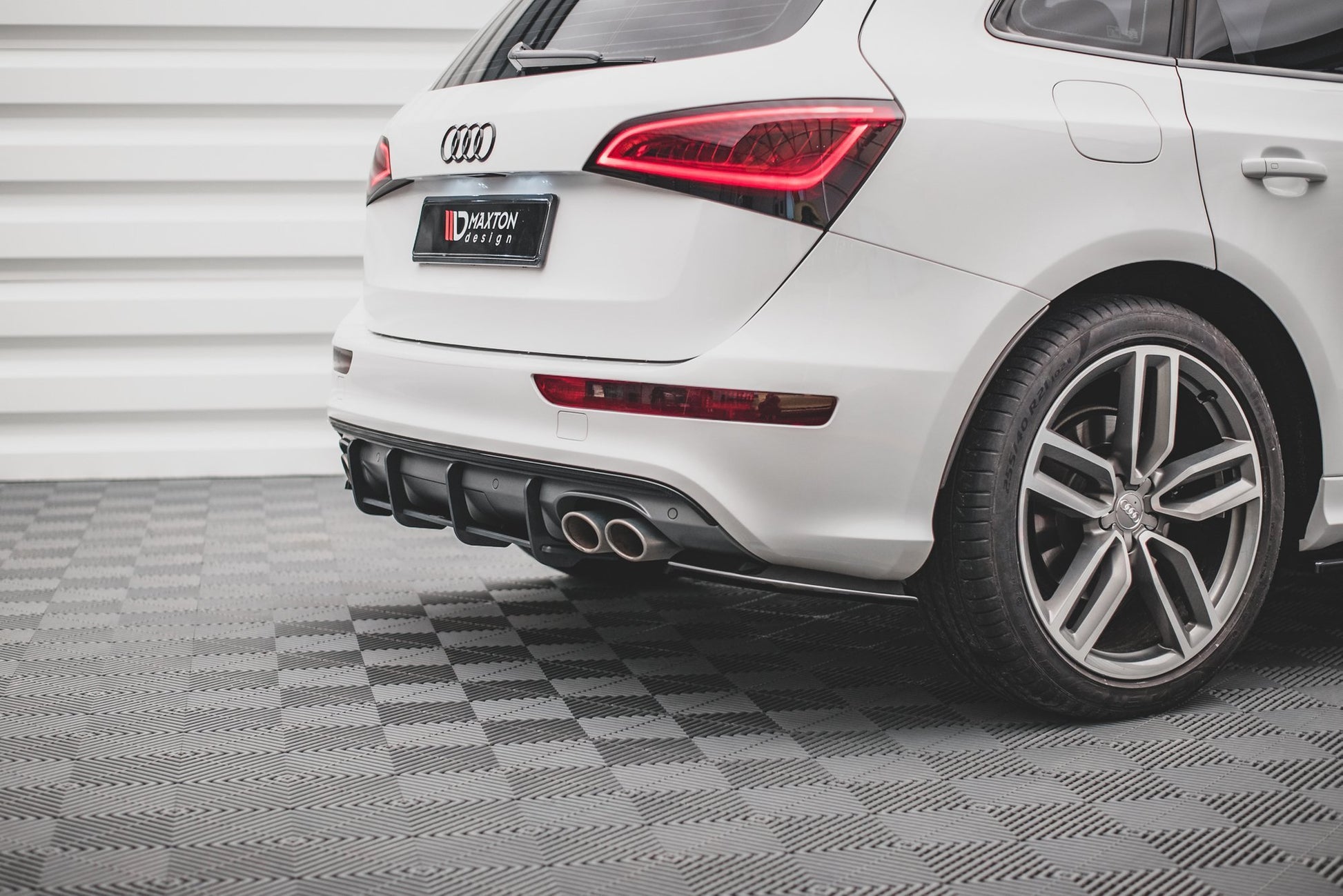 Heck Ansatz Flaps Diffusor für Audi SQ5 Mk1 (8R) Carbon Look