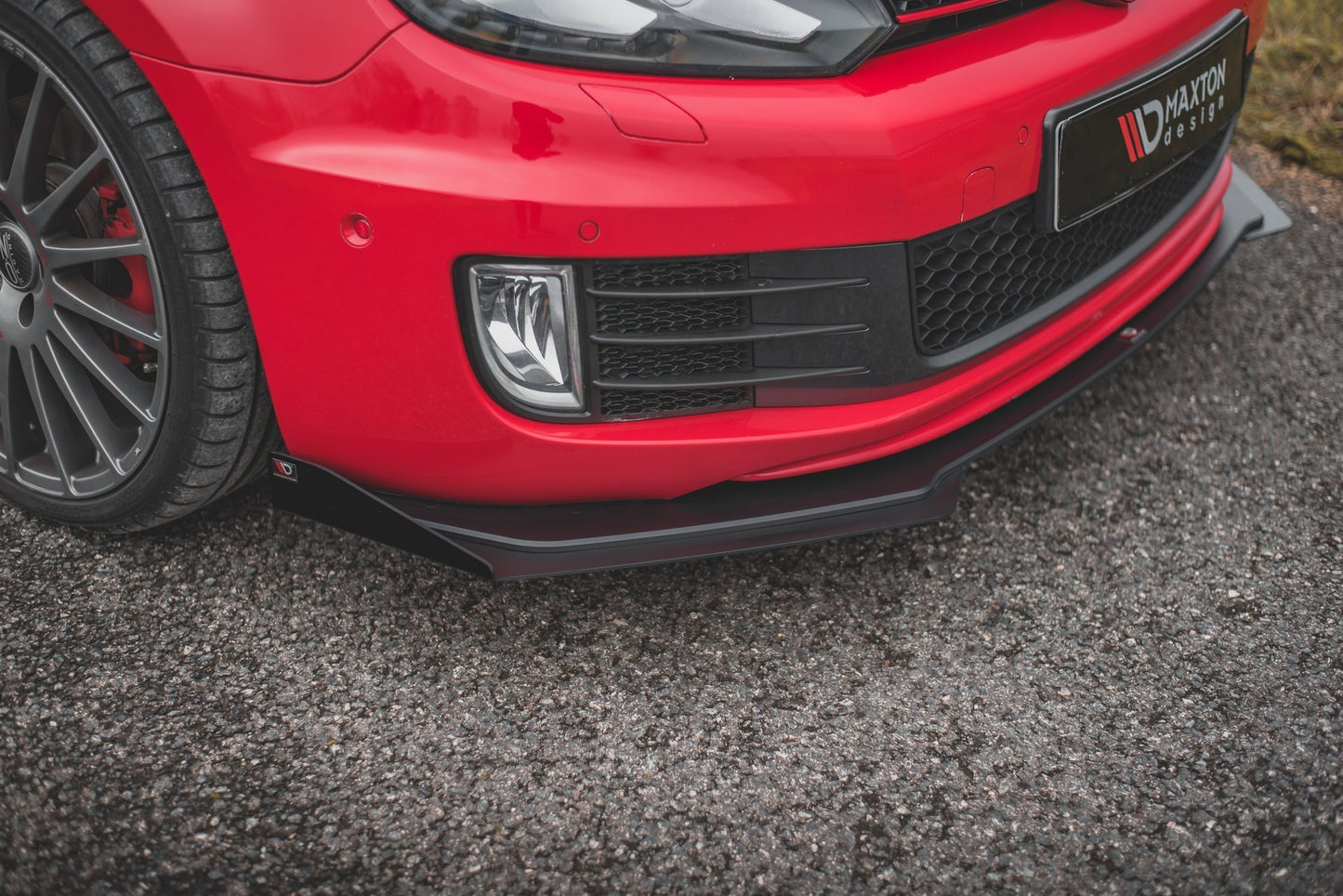 Robuste Racing Front Ansatz V.3 für passend +Flaps für Volkswagen Golf GTI Mk6 schwarz Hochglanz