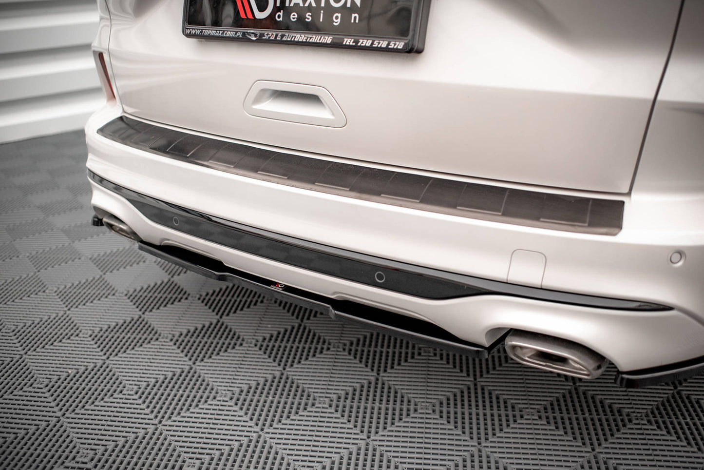 Mittlerer Diffusor Heck Ansatz für Ford Kuga ST-Line Mk3 schwarz Hochglanz