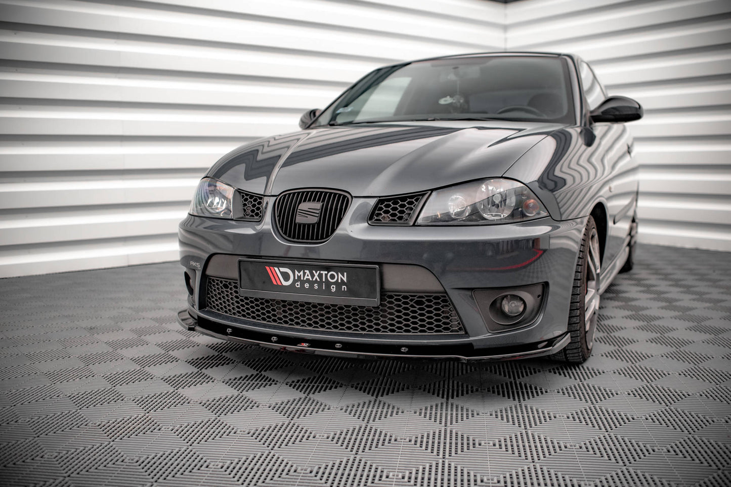 Front Ansatz V.1 für Seat Ibiza Cupra Mk3 schwarz Hochglanz