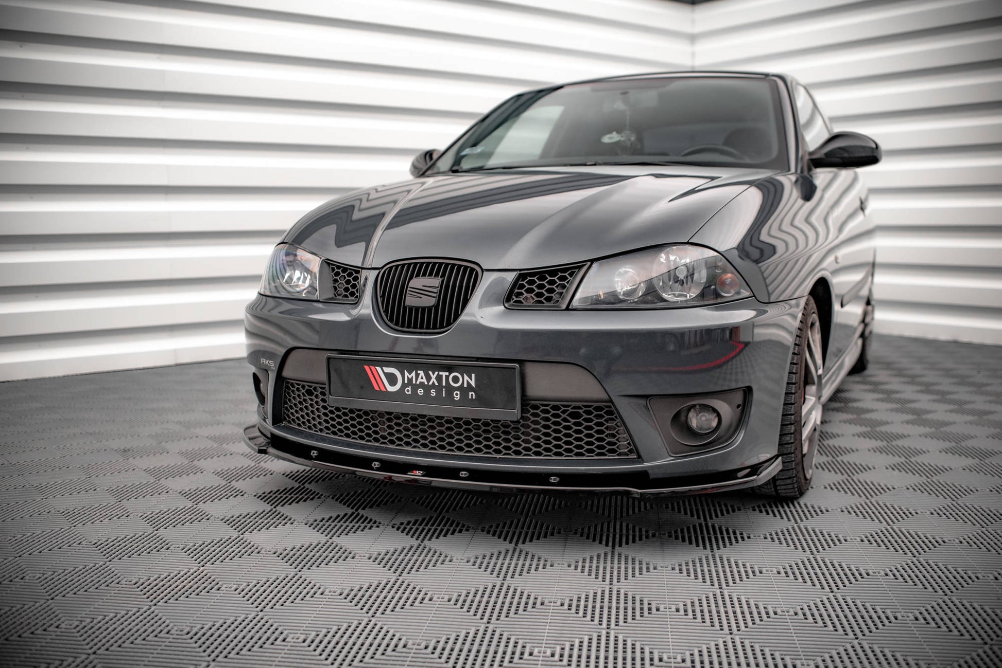 Front Ansatz V.1 für Seat Ibiza Cupra Mk3 schwarz Hochglanz