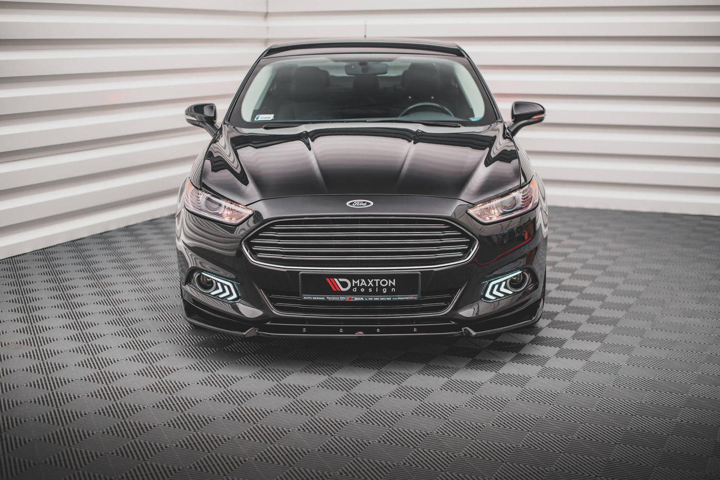 Front Ansatz für Ford Mondeo Mk5 schwarz Hochglanz