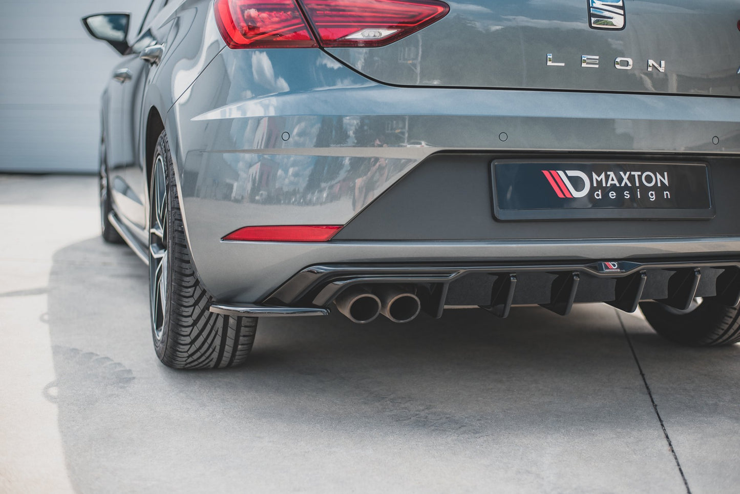 Heck Ansatz Flaps Diffusor für SEAT Leon Mk3 FR Facelift Carbon Look