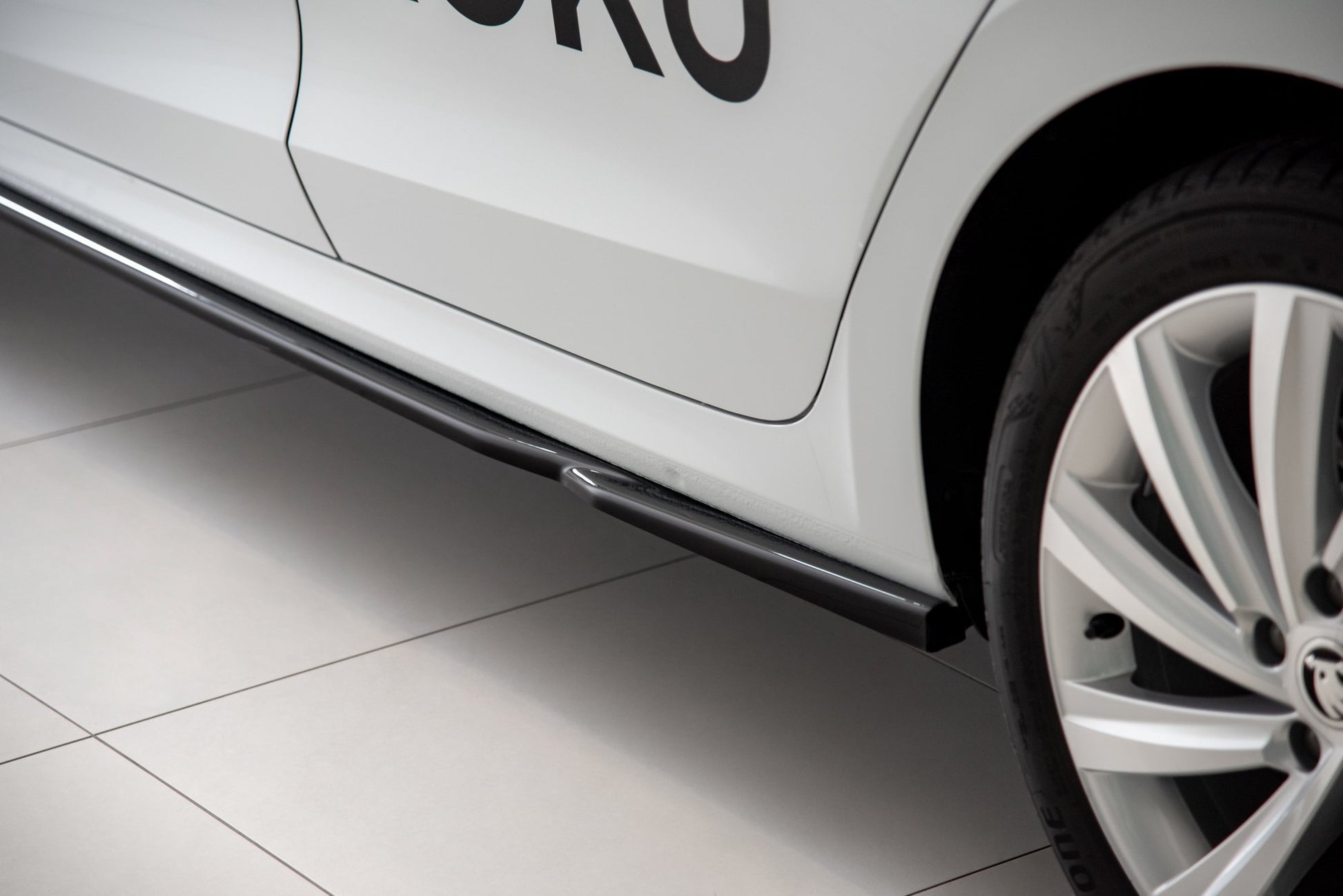 Seitenschweller Ansatz für V.2 für Skoda Octavia Mk4  Carbon Look