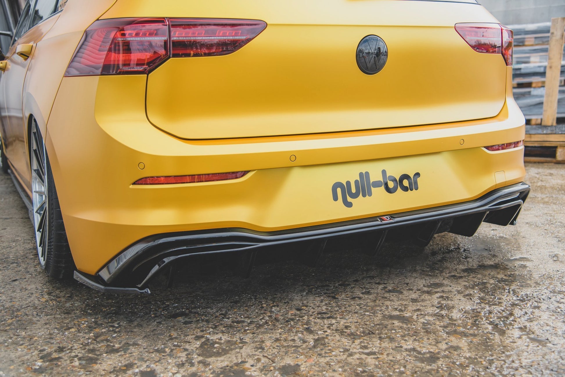 Heck Ansatz Flaps Diffusor für VW Golf 8  schwarz matt