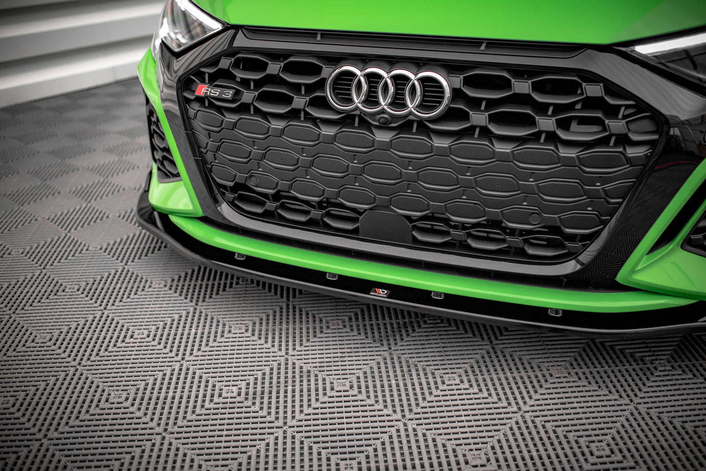 Front Ansatz V.2 für Audi RS3 8Y schwarz Hochglanz