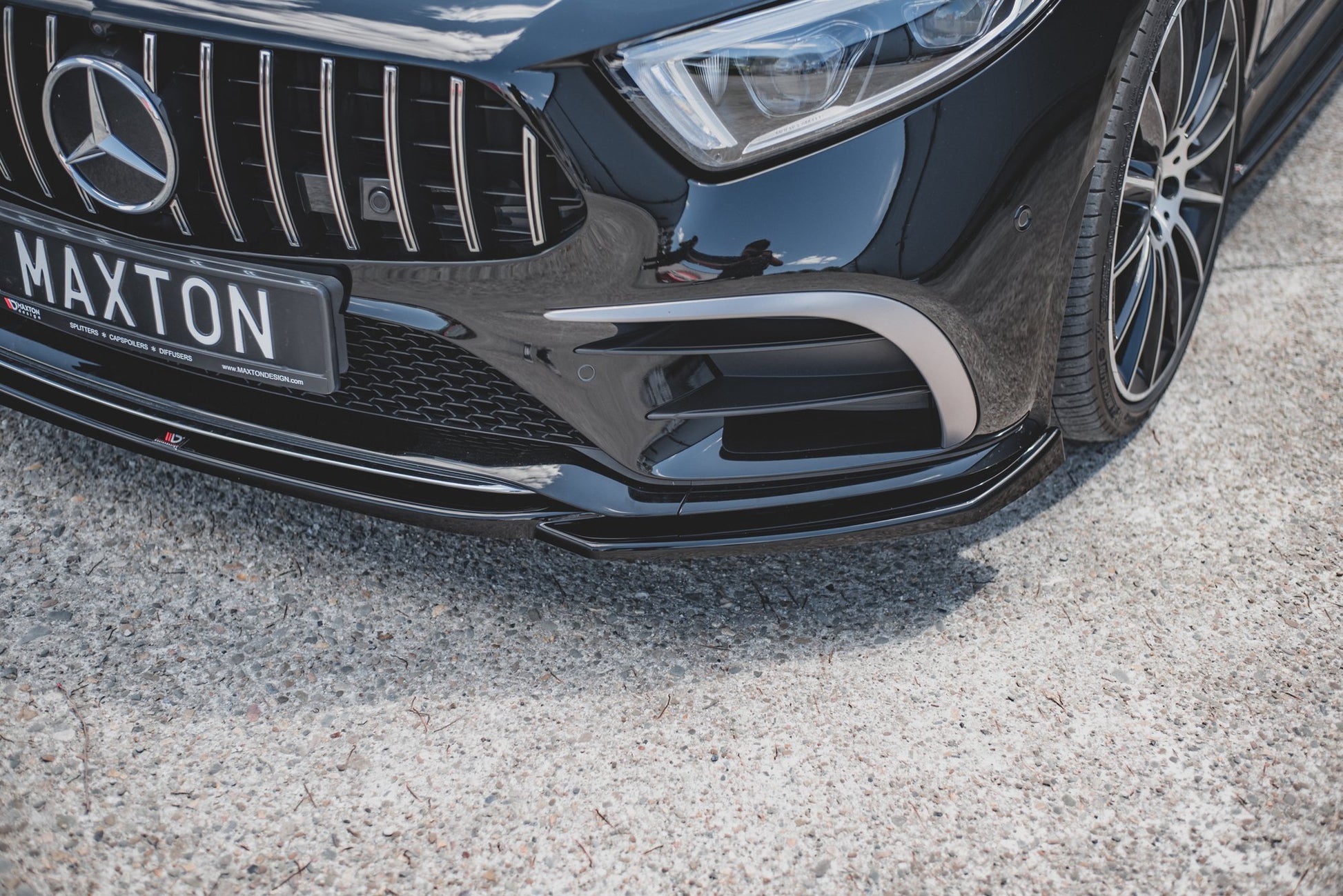 Front Ansatz V.1 für Mercedes-Benz CLS AMG-Line / 53AMG C257 schwarz matt