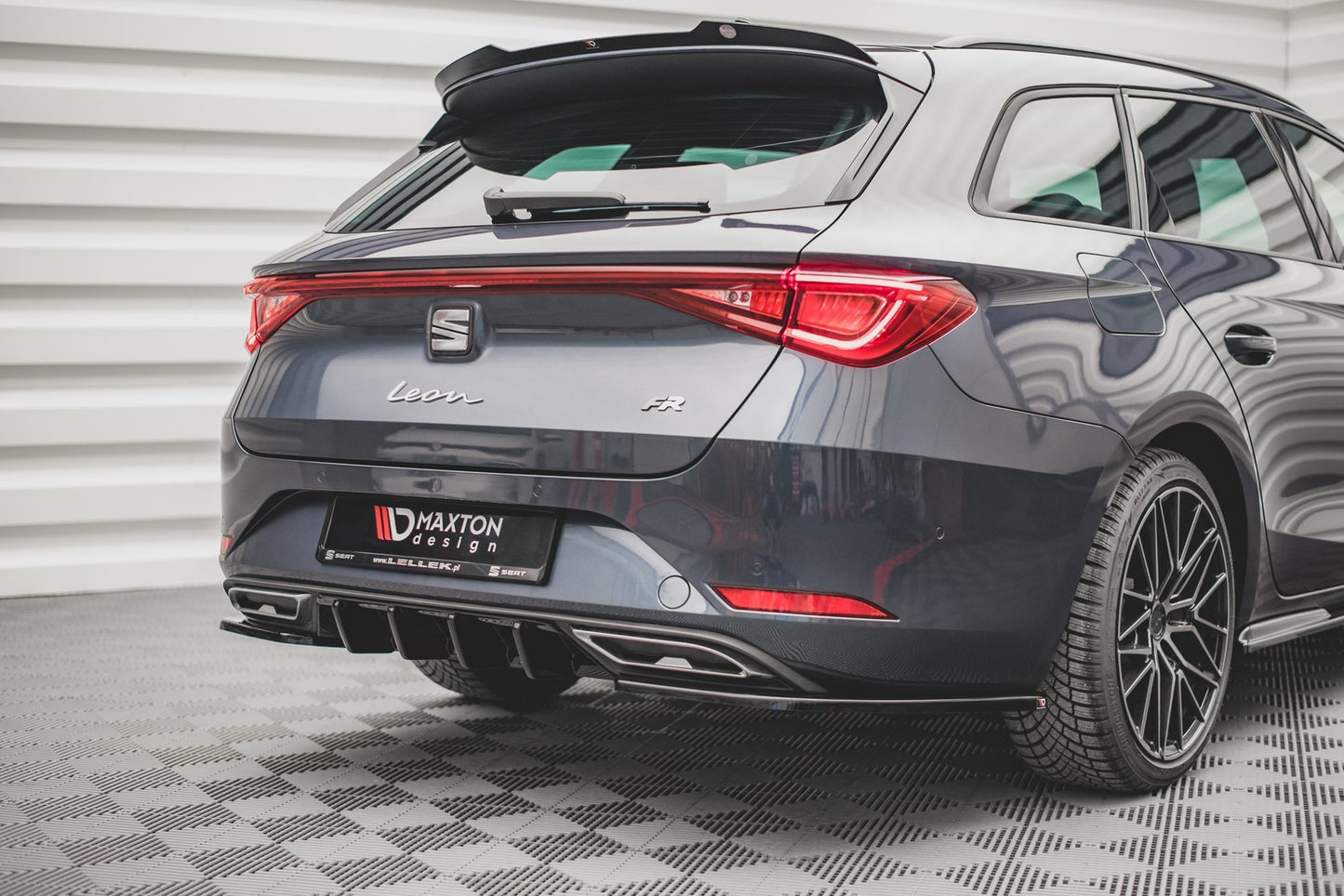 Heck Ansatz Flaps Diffusor für Seat Leon FR ST Mk4 schwarz Hochglanz