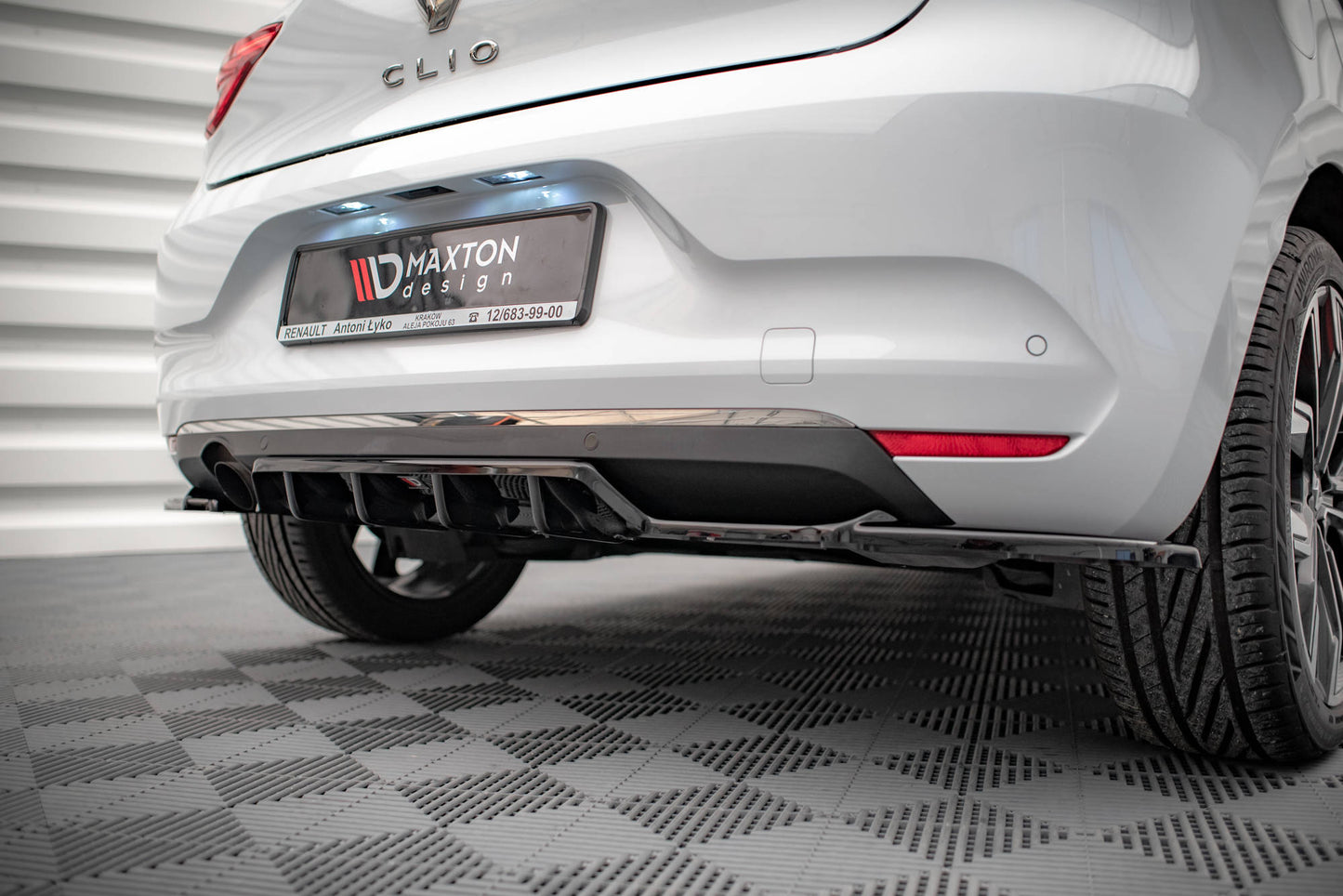 Mittlerer Diffusor Heck Ansatz DTM Look für Renault Clio Mk5 Carbon Look