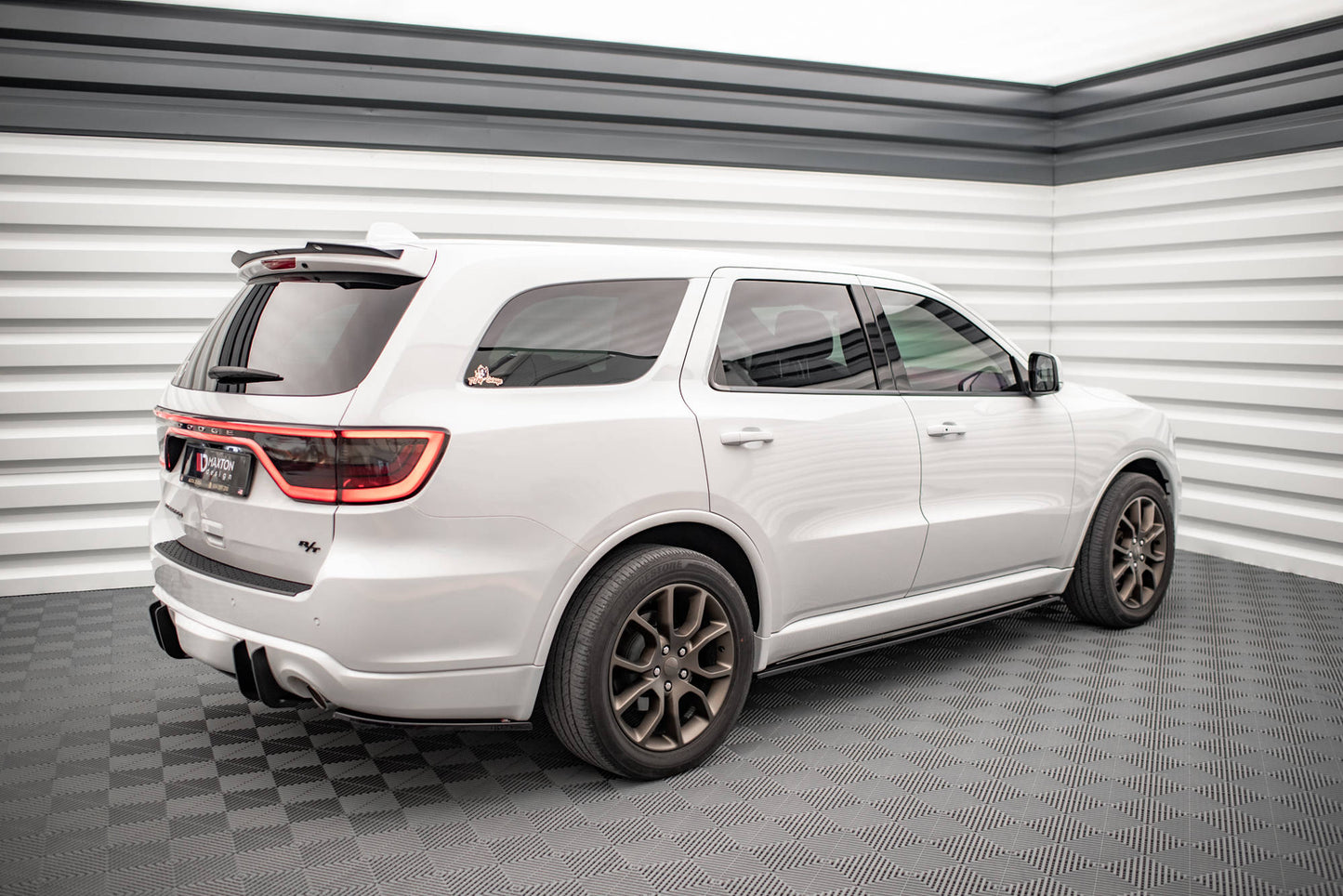 Heck Ansatz Flaps Diffusor für Dodge Durango RT Mk3 Carbon Look