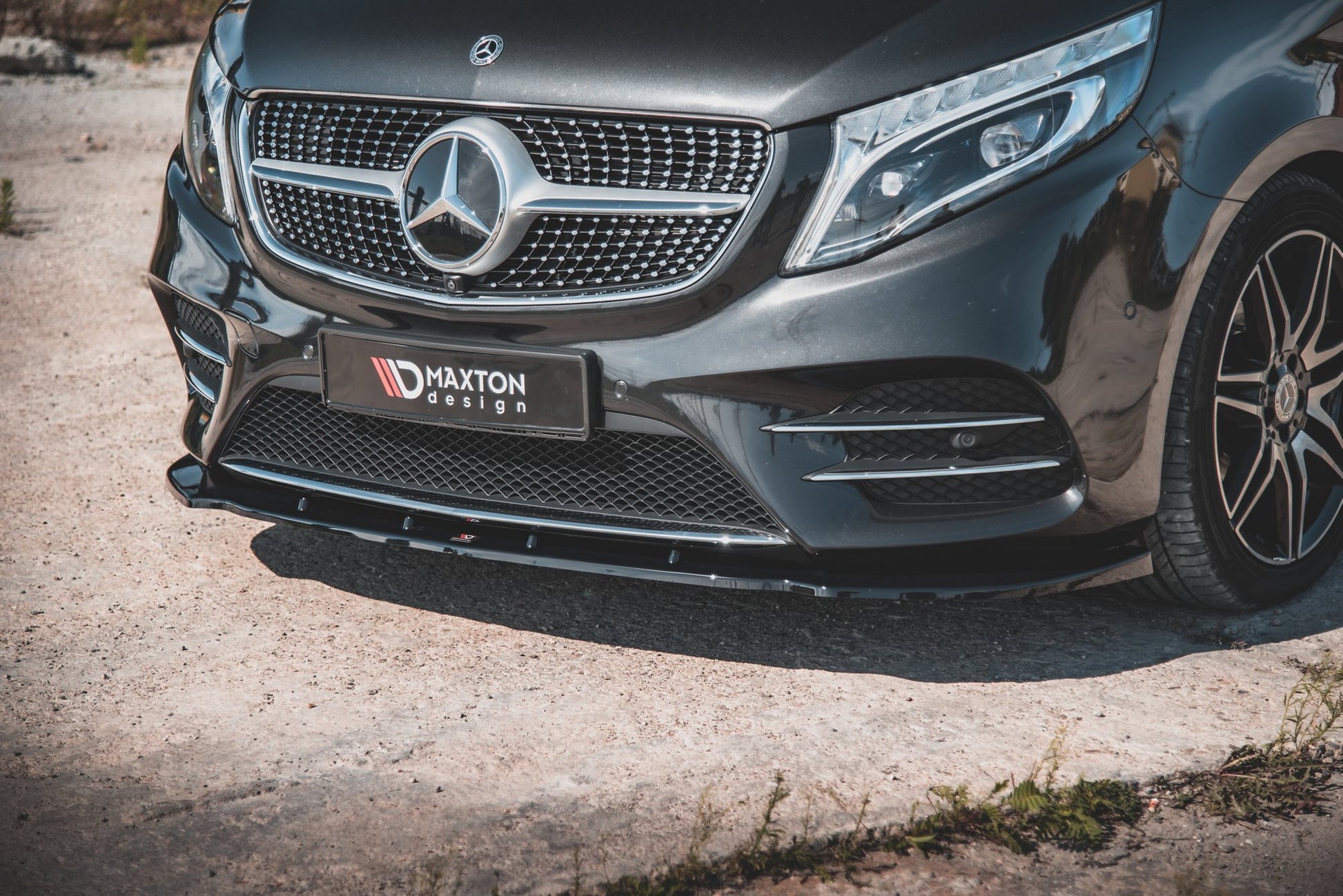 Front Ansatz V.2 für Mercedes-Benz V-Klasse AMG-Line W447 Facelift schwarz matt