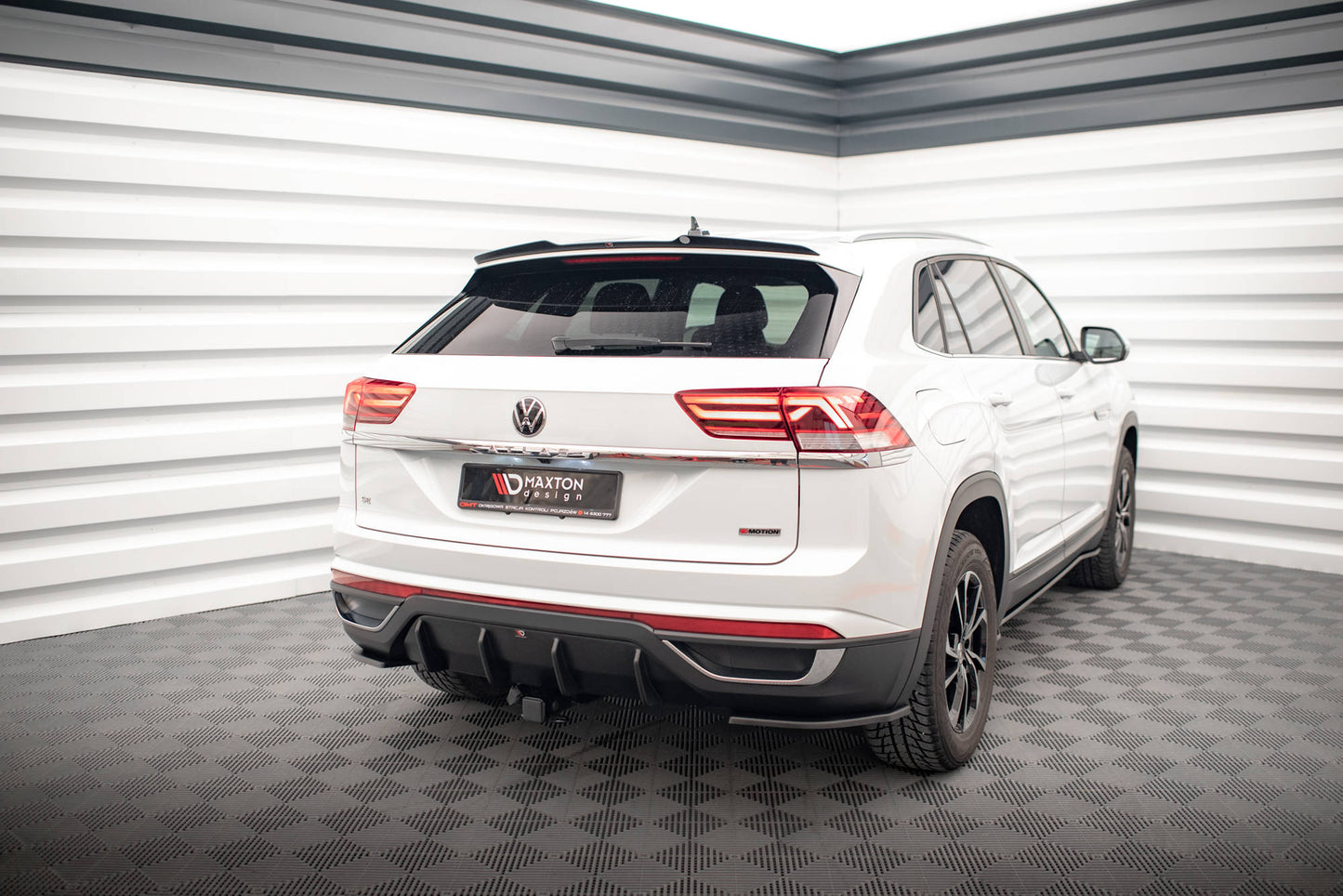 Heck Ansatz Flaps Diffusor für Volkswagen Atlas Cross Carbon Look